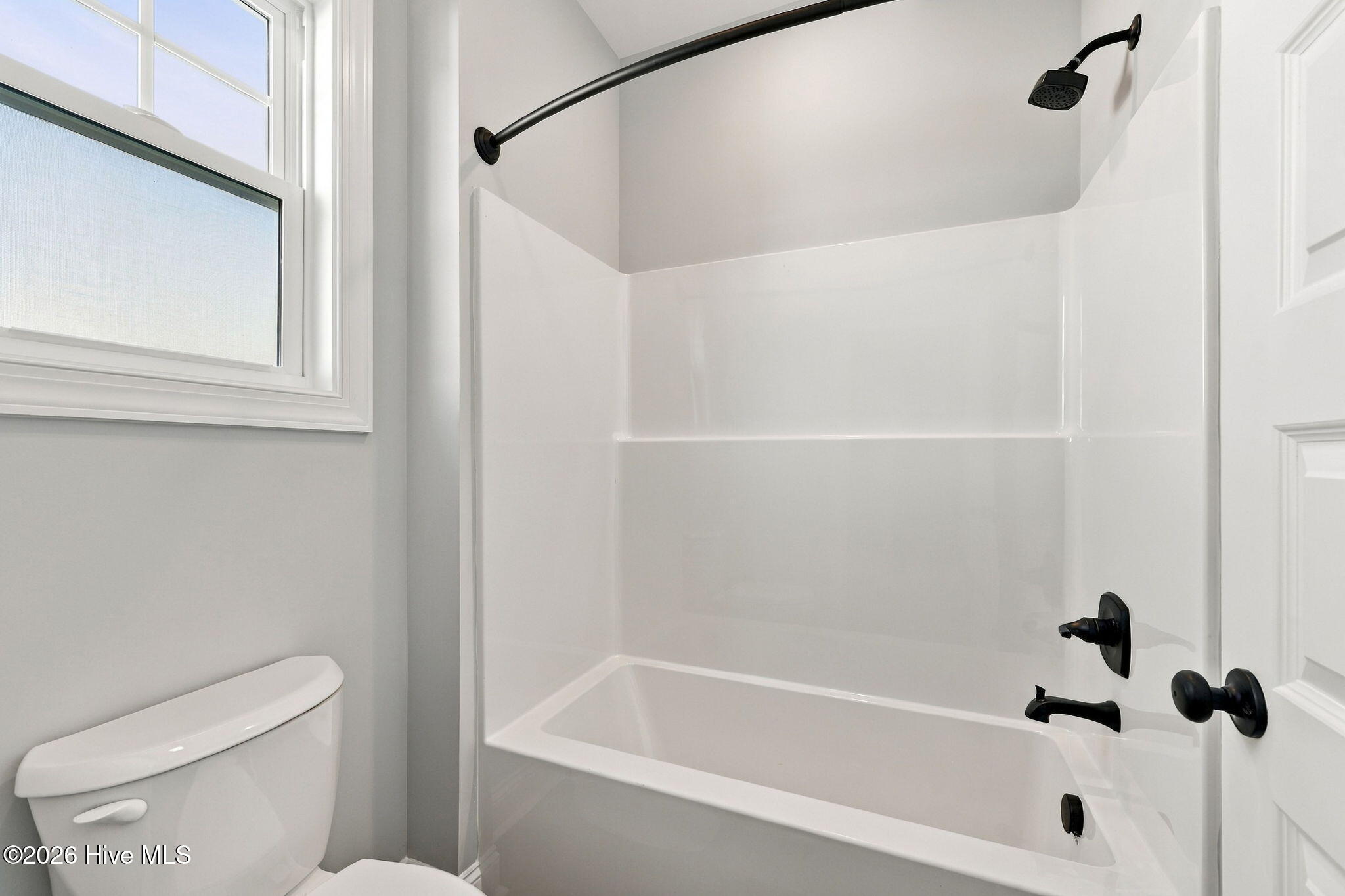 109 Eastbay Way Property Photo 38