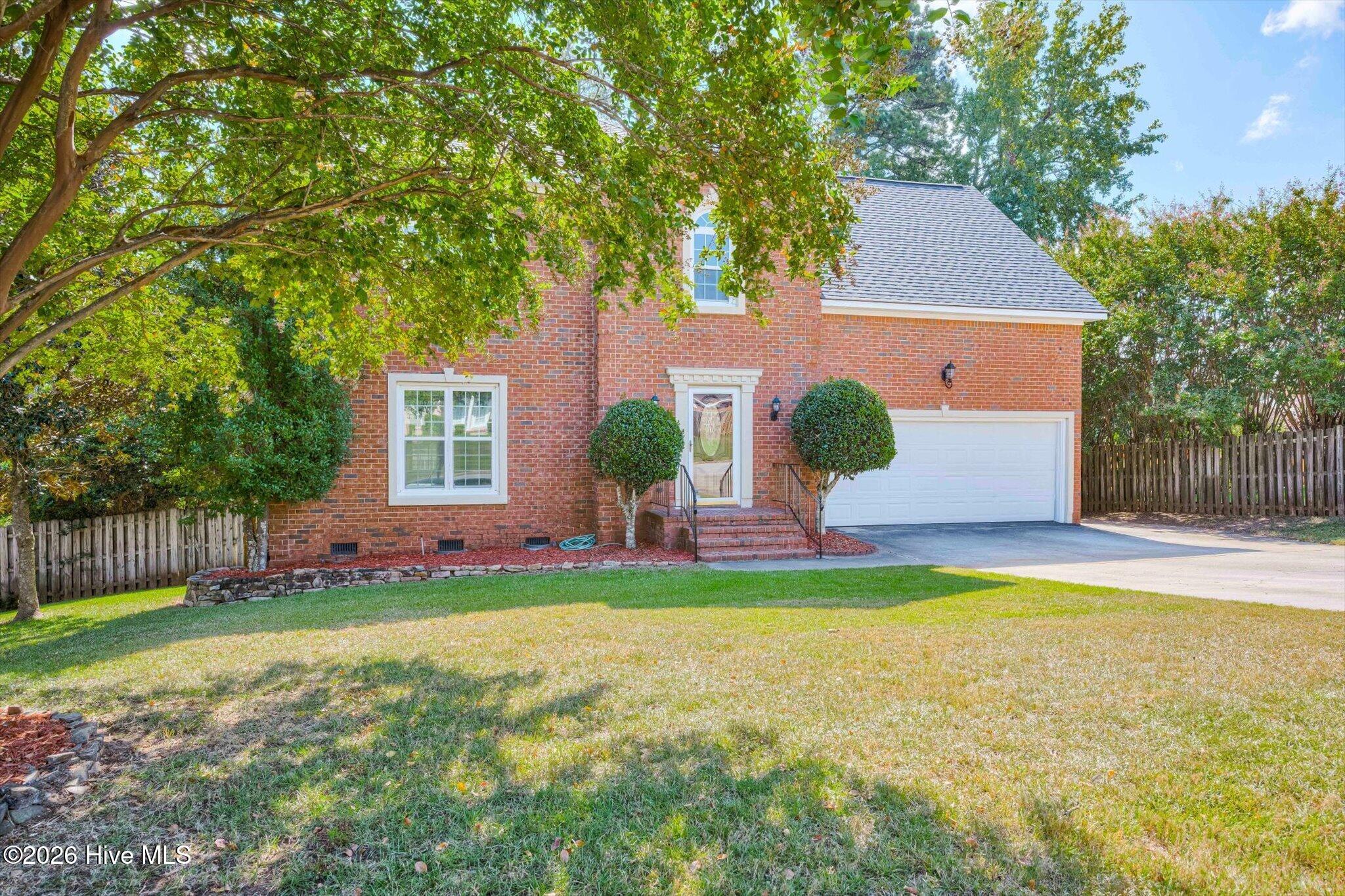 203 Stonington Drive Property Photo 4