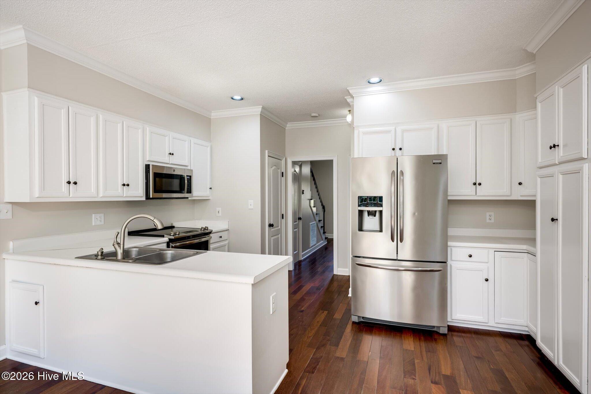 203 Stonington Drive Property Photo 14