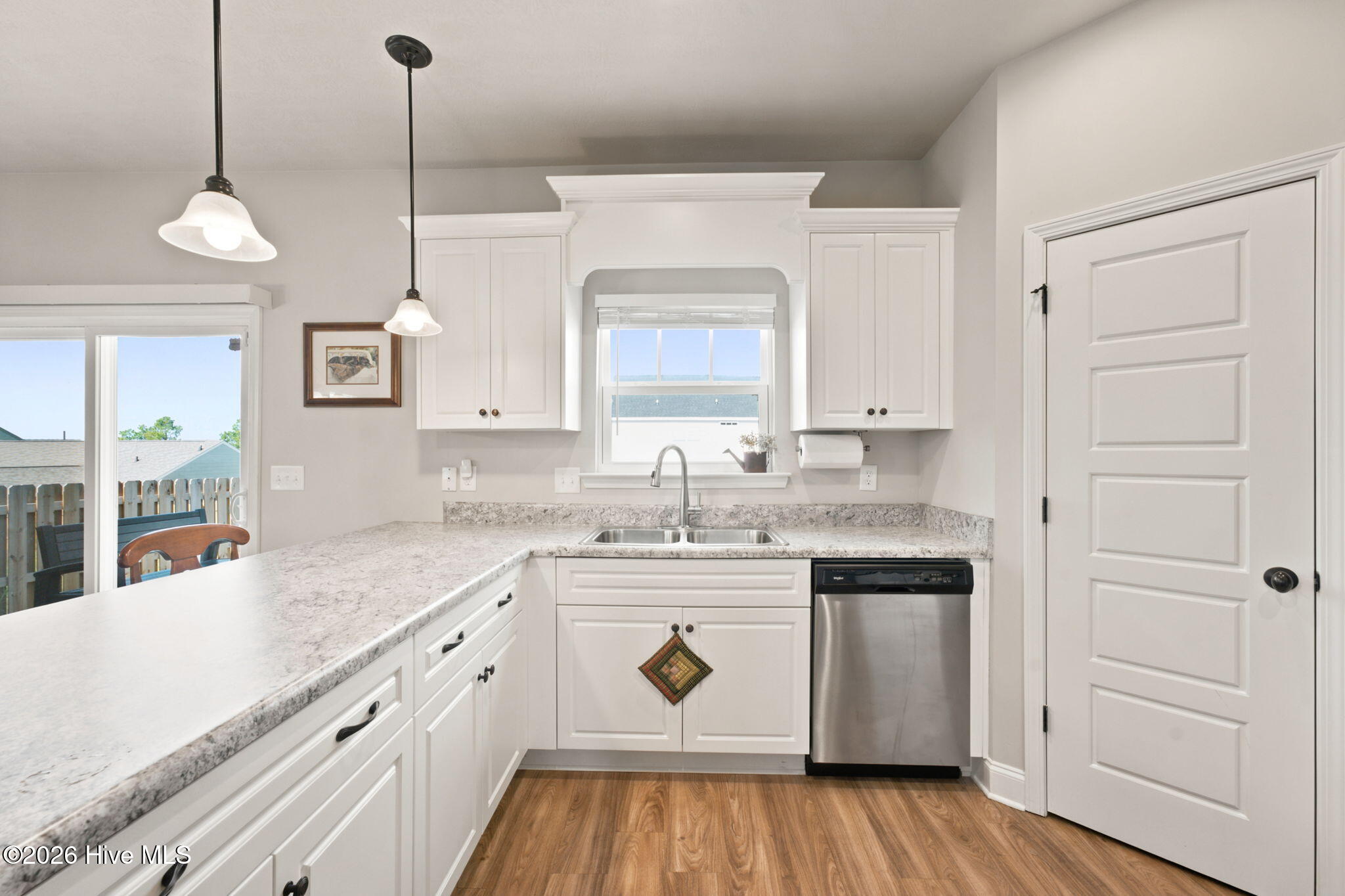 8161 Cozy Knoll Property Photo 16