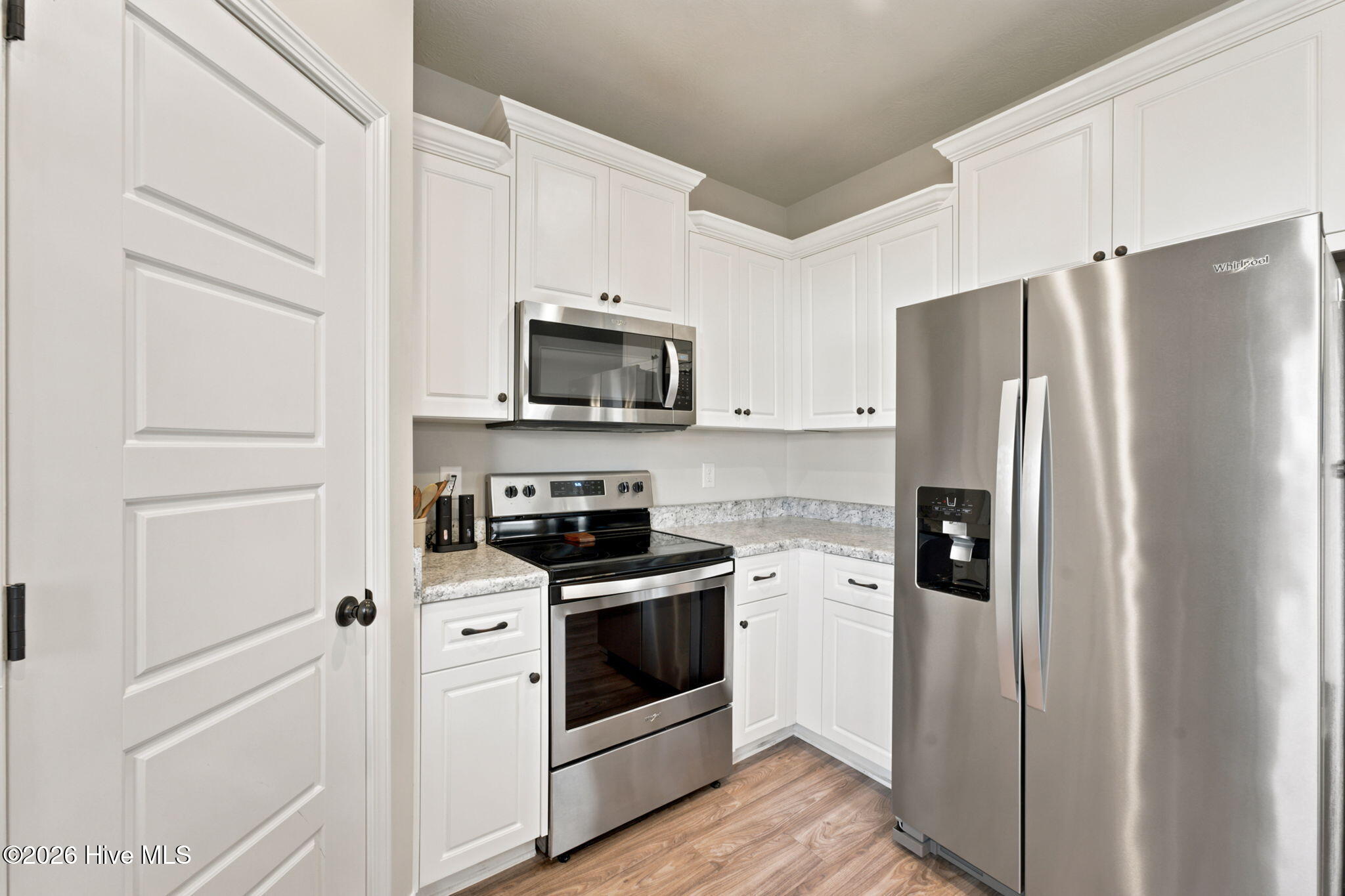 8161 Cozy Knoll Property Photo 17