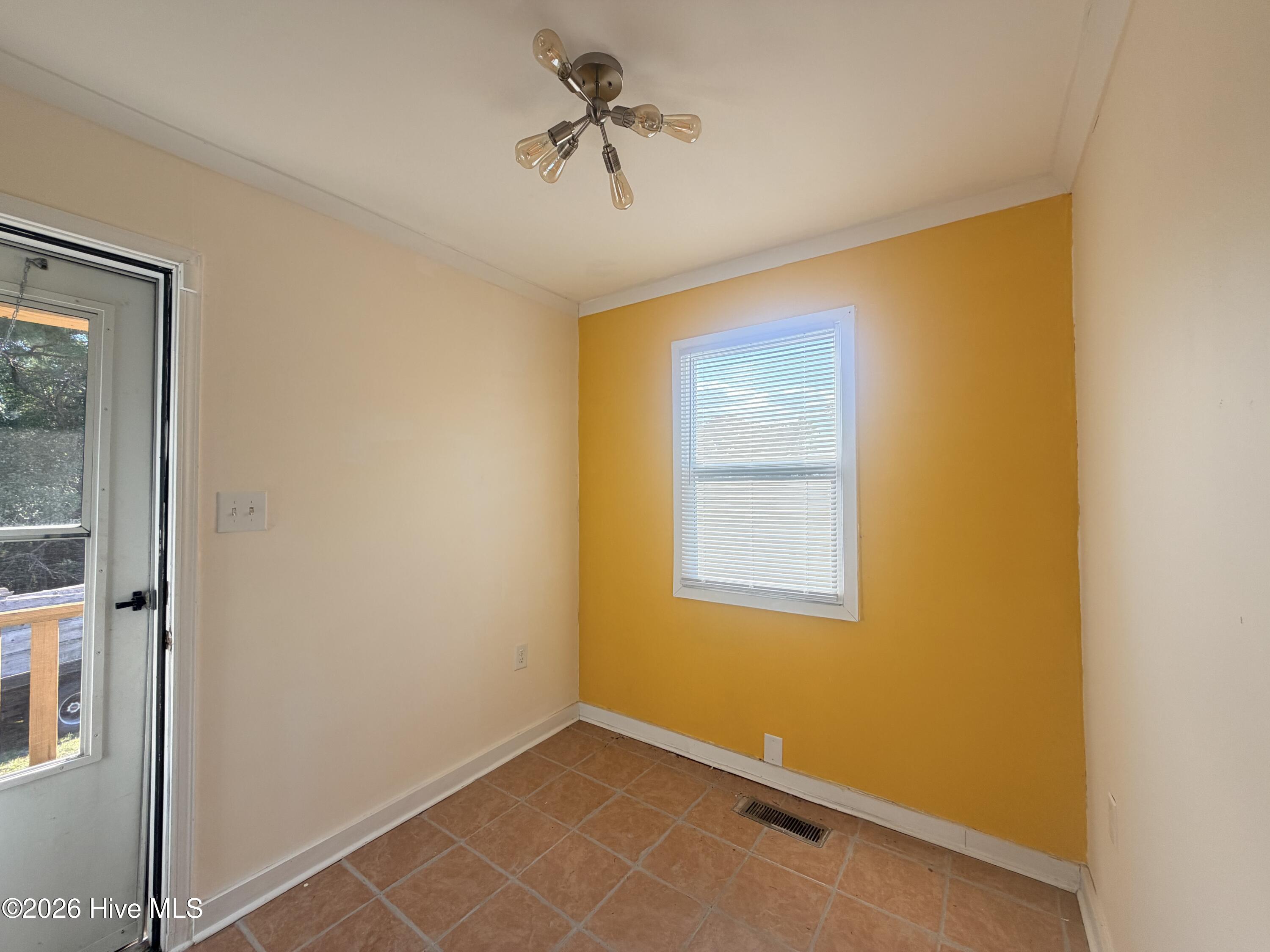 2853 Little Kelly Road Property Photo 3