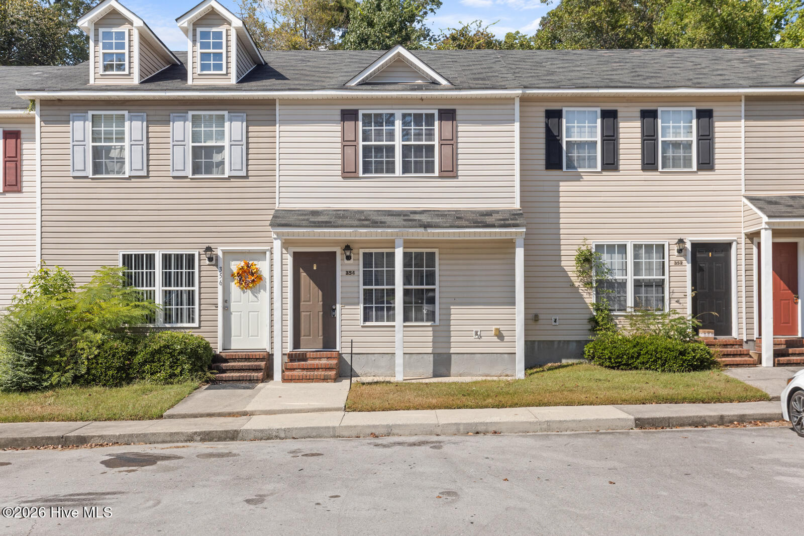 354 Bracken Place Property Photo 1
