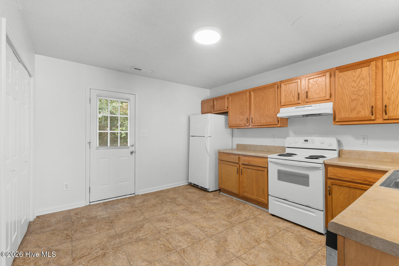 354 Bracken Place Property Photo 5