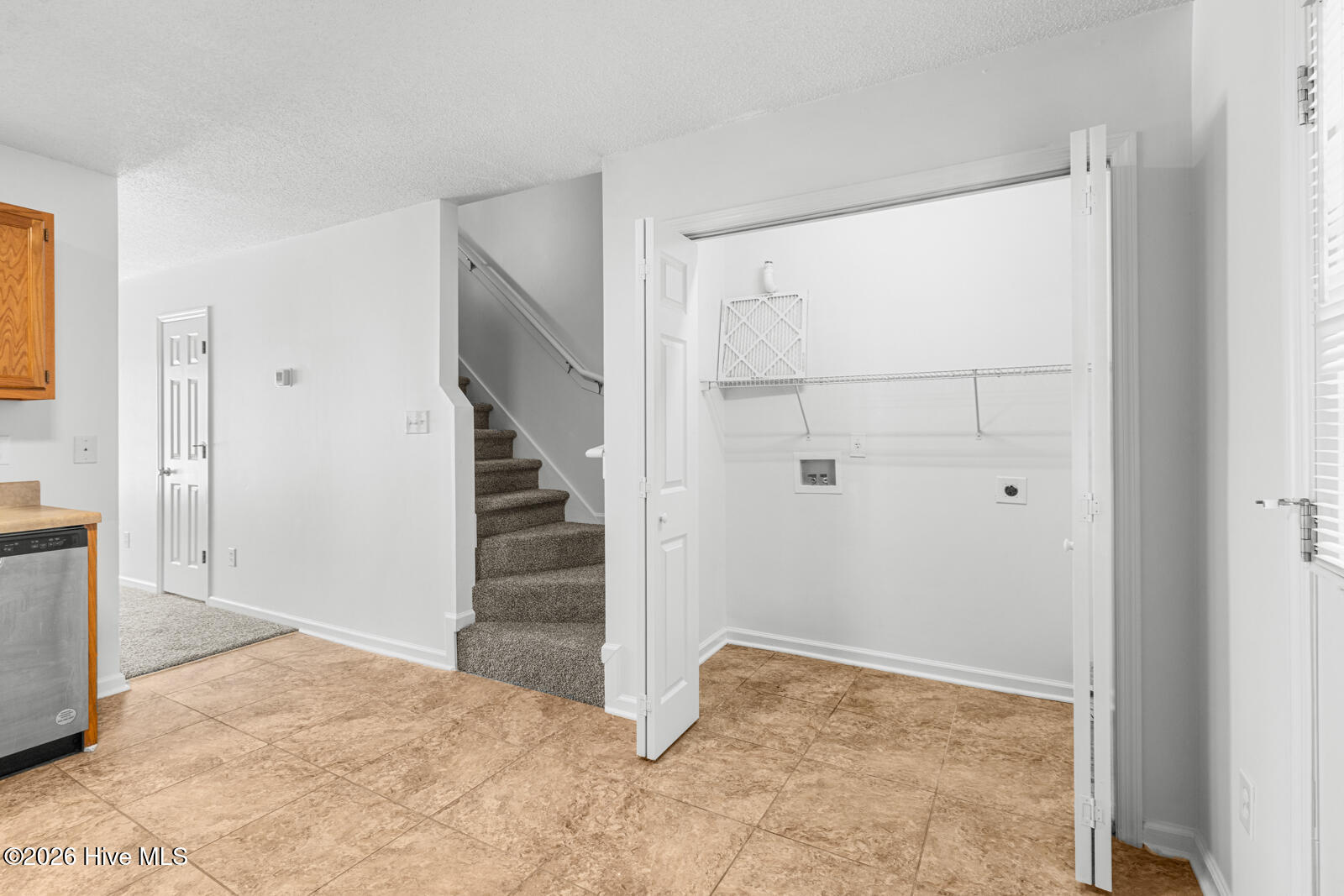 354 Bracken Place Property Photo 6