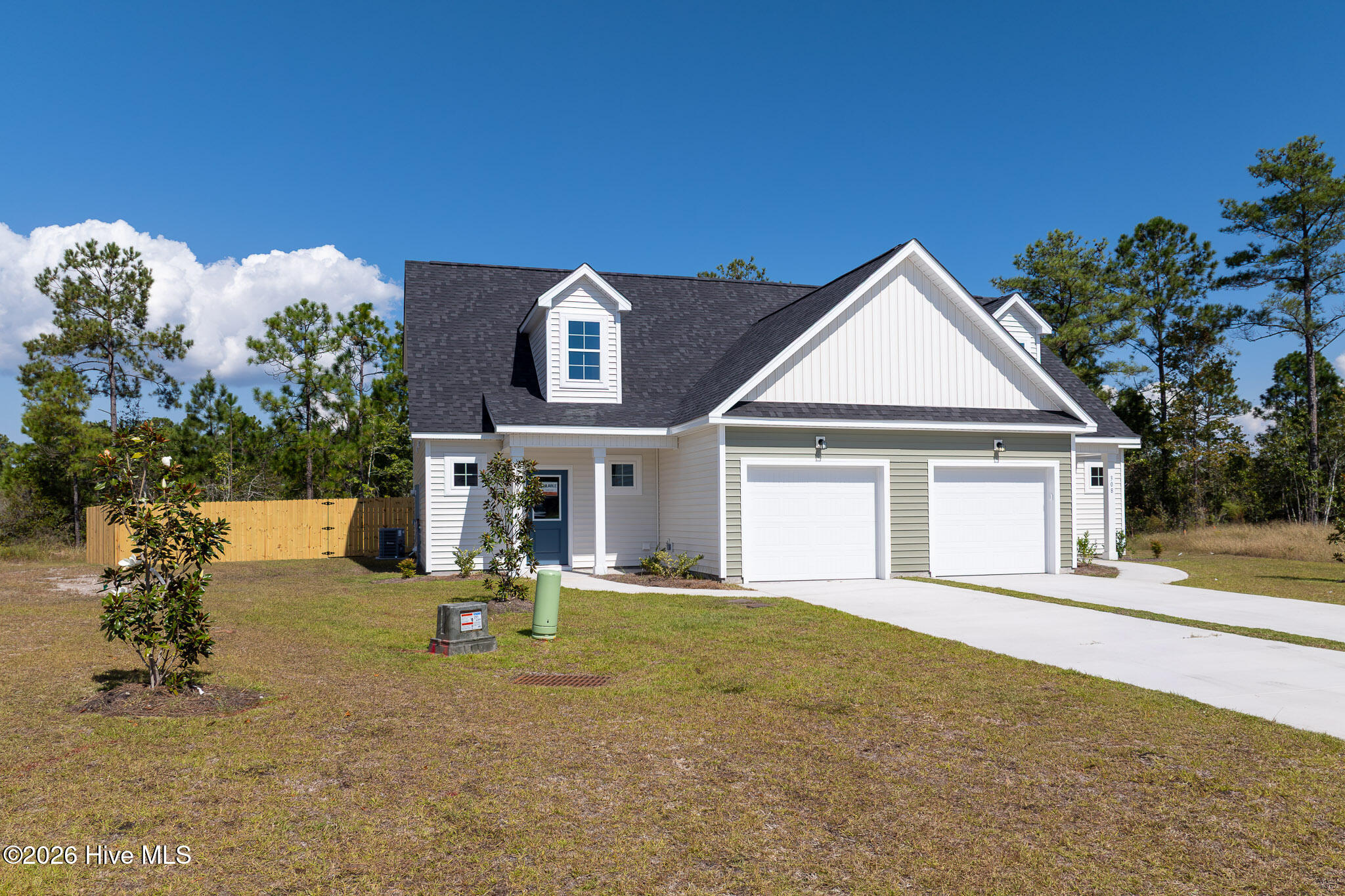 310 Coastal Reef Court Property Photo 1