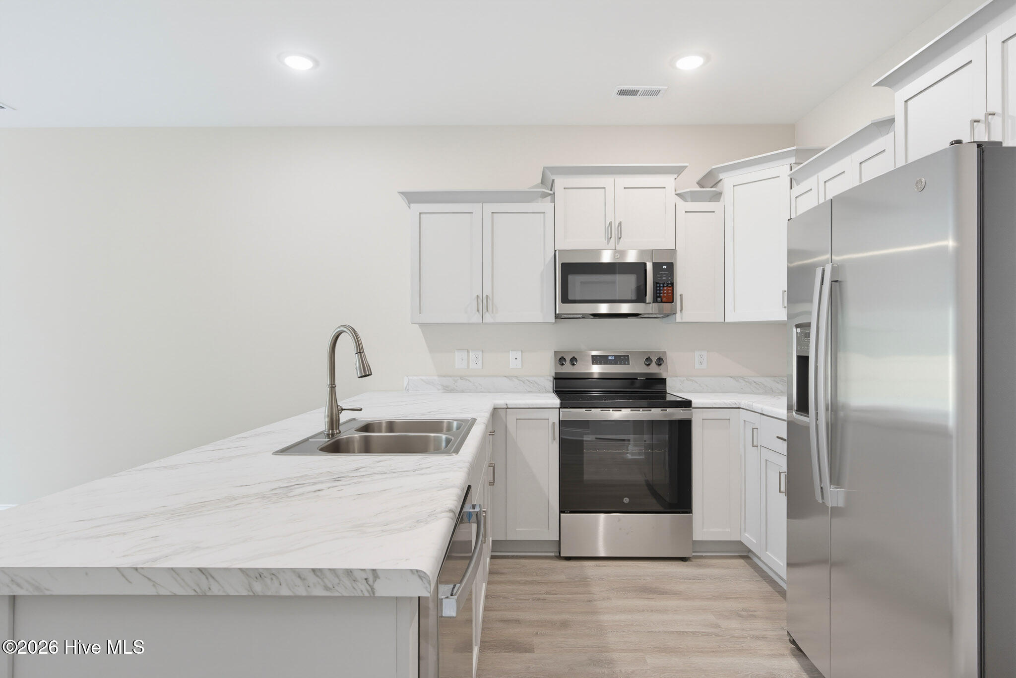 310 Coastal Reef Court Property Photo 4