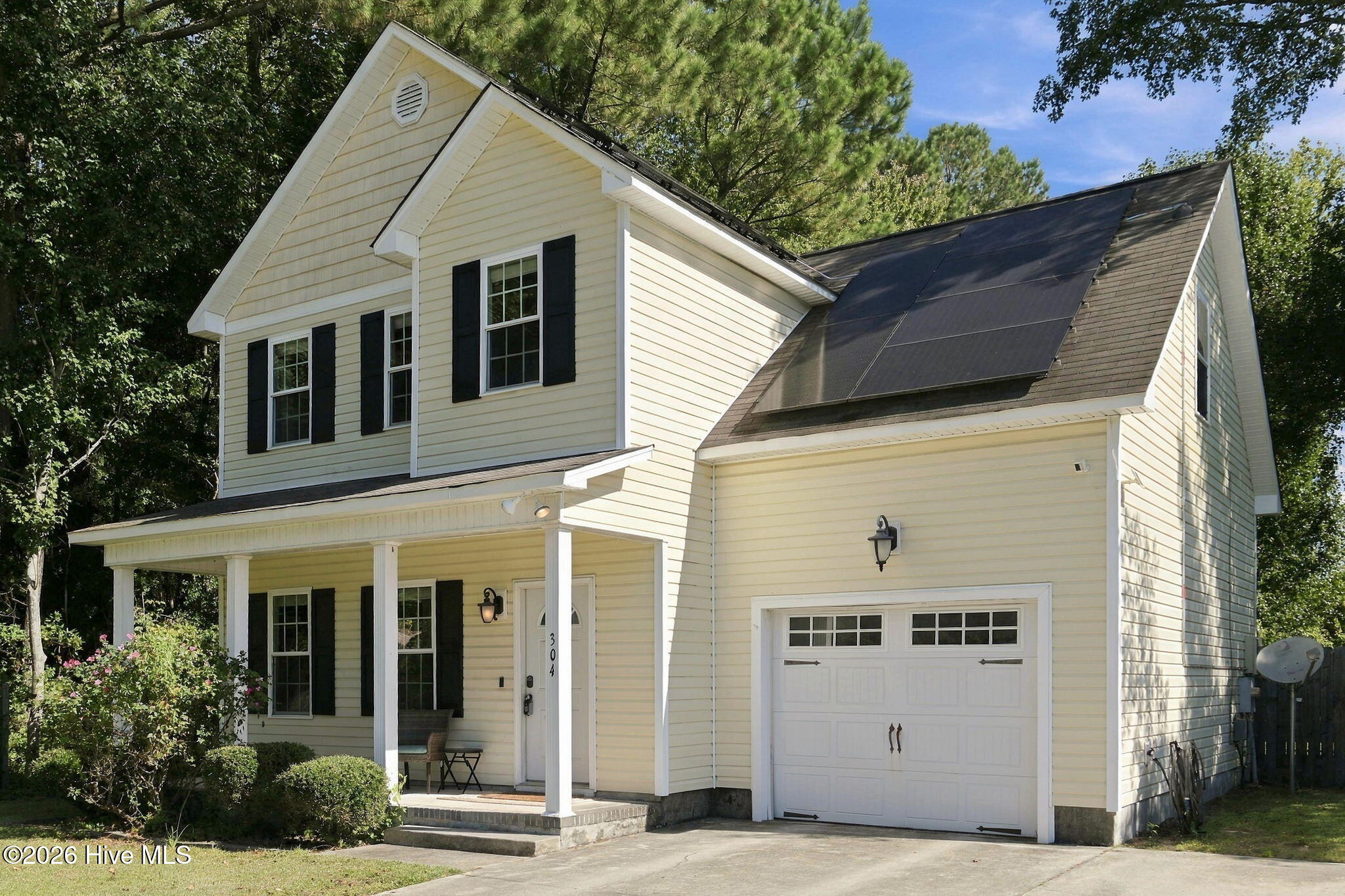 304 Raintree Circle Property Photo 2