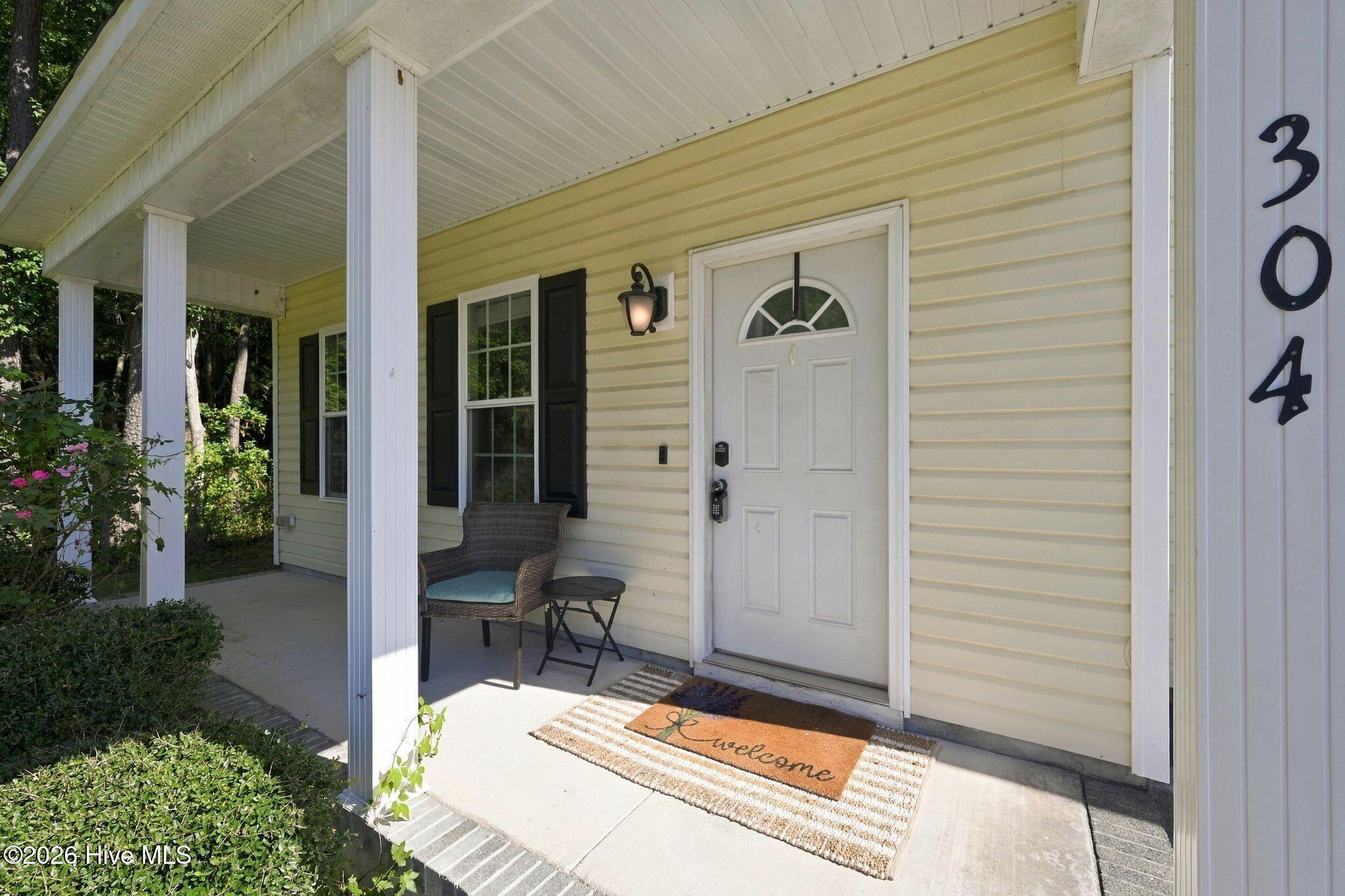304 Raintree Circle Property Photo 4