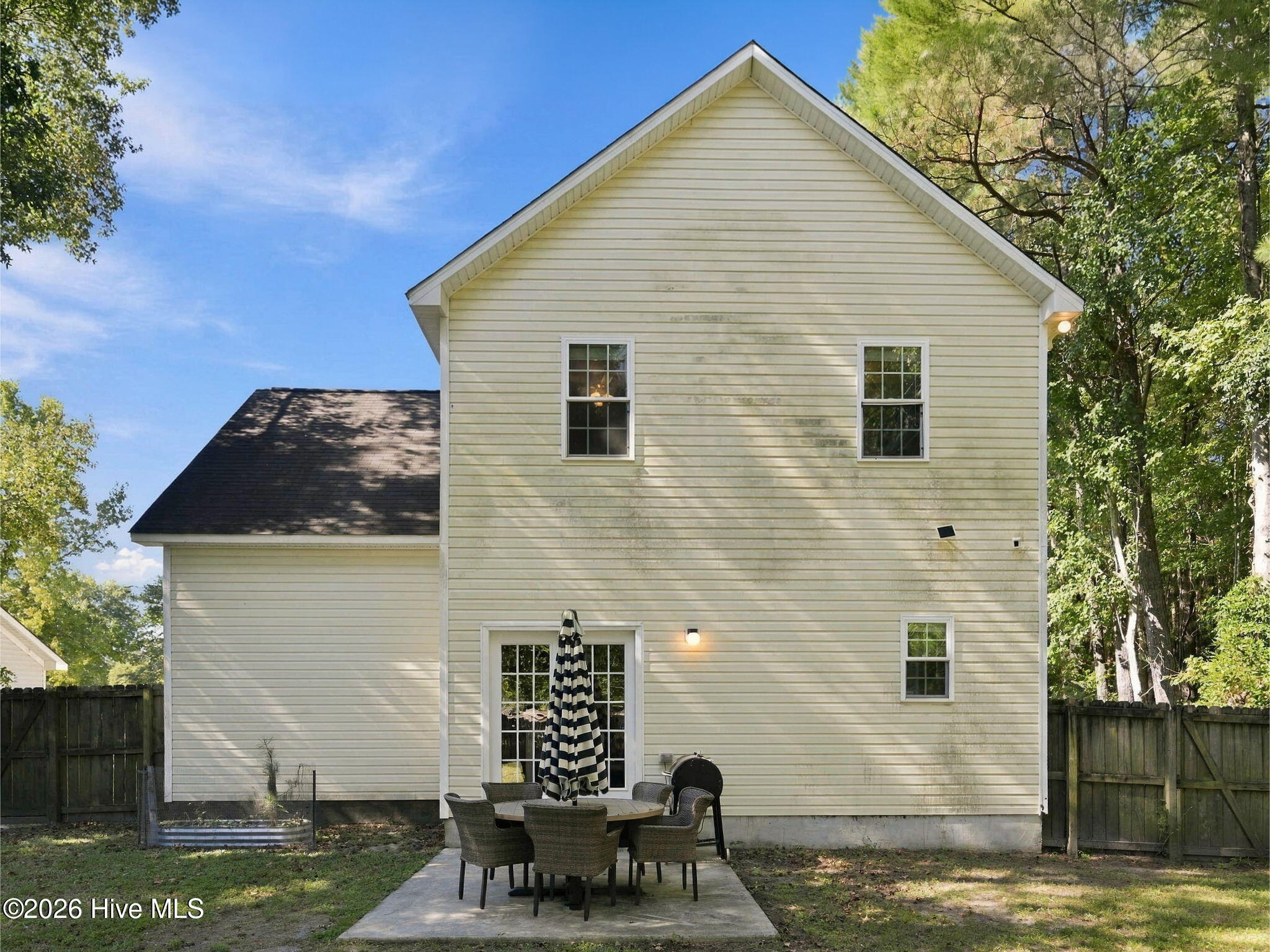304 Raintree Circle Property Photo 15