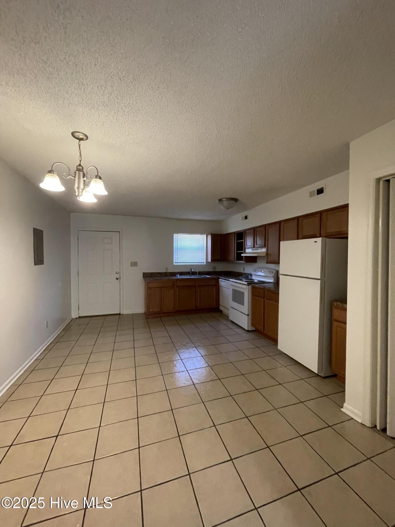 204 Cordell Circle Property Photo 5