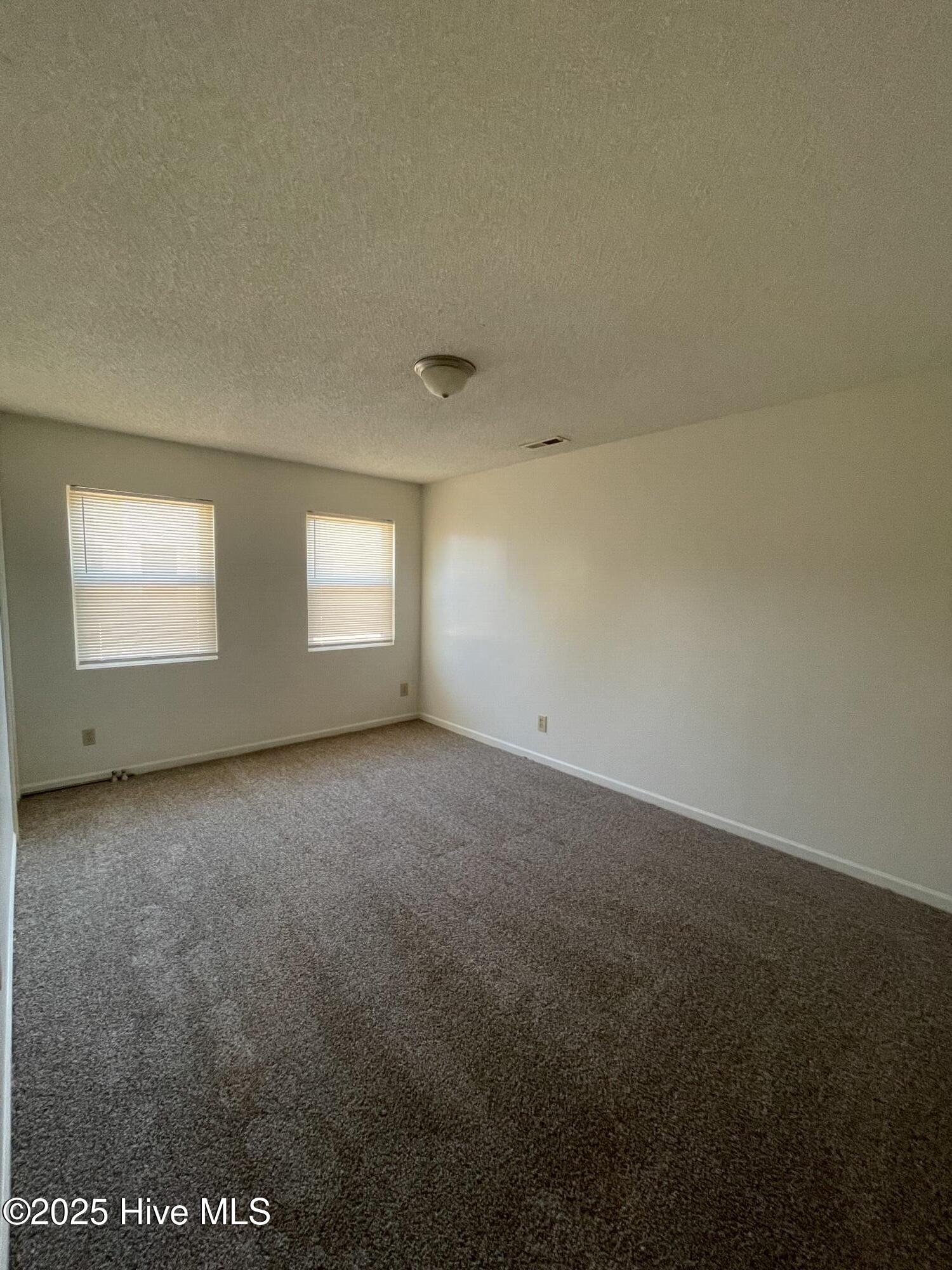204 Cordell Circle Property Photo 6