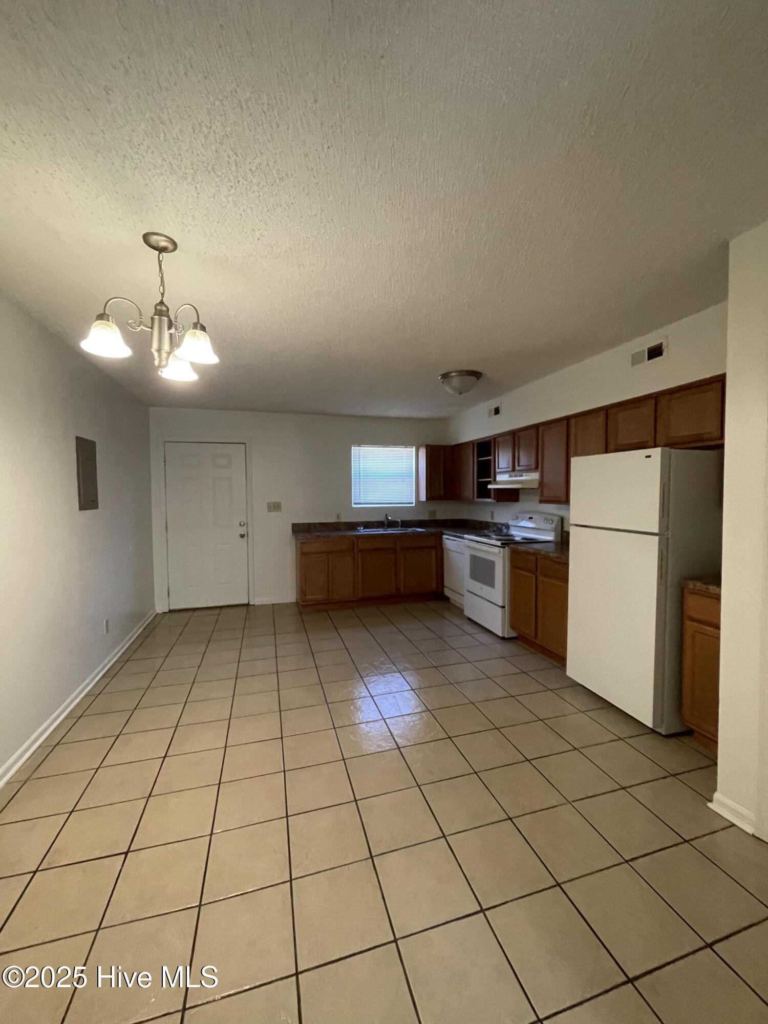 204 Cordell Circle Property Photo 8