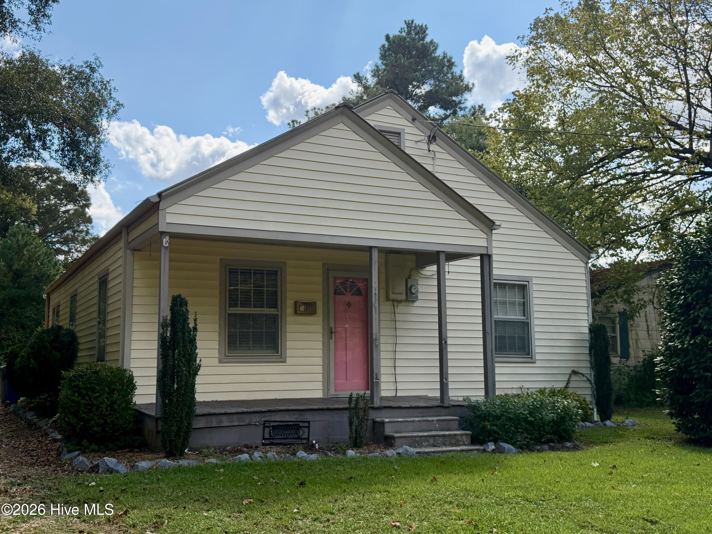 401 Cale Street Property Photo 1