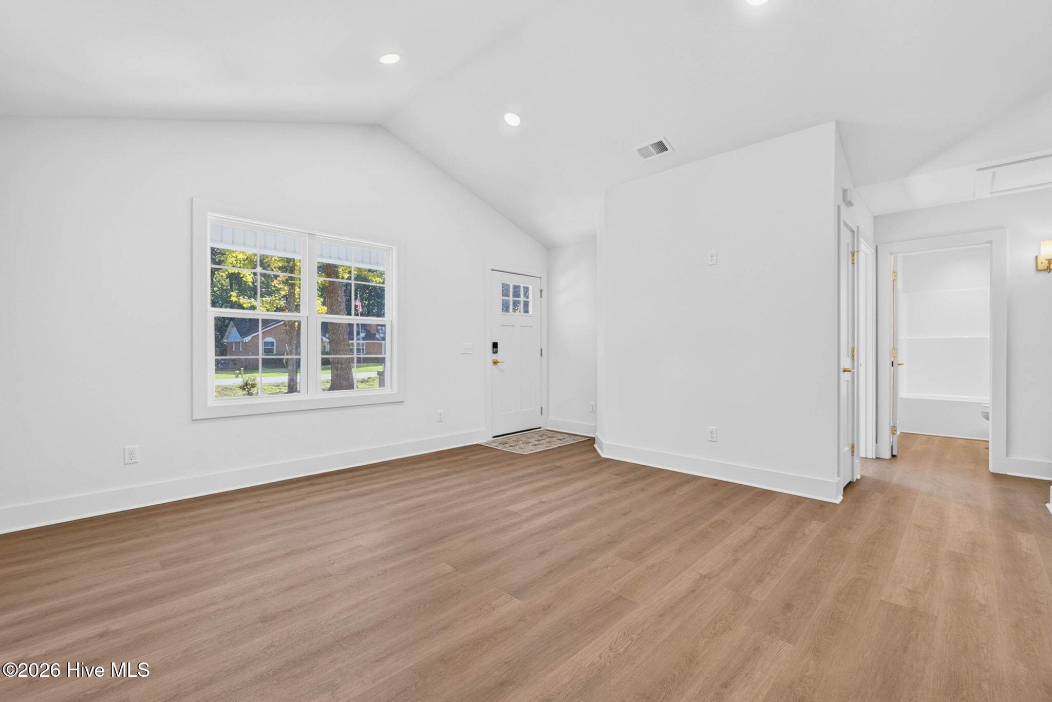 88 Oak Road Property Photo 9