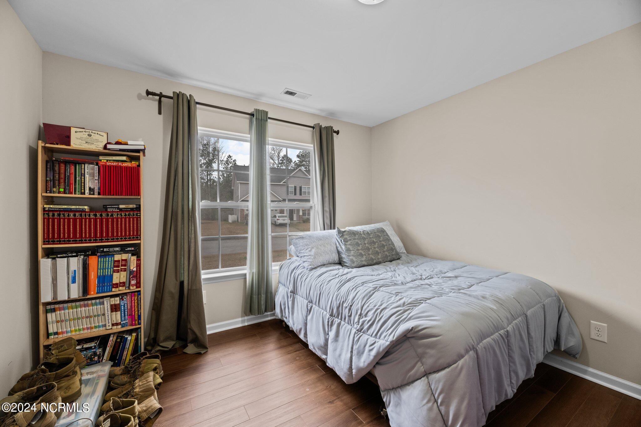 211 Lynden Lane Property Photo 14