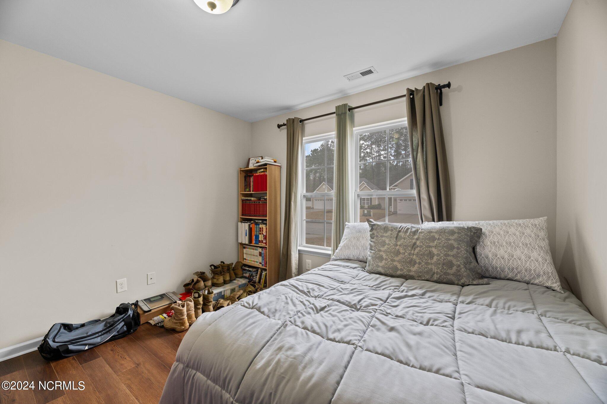 211 Lynden Lane Property Photo 15