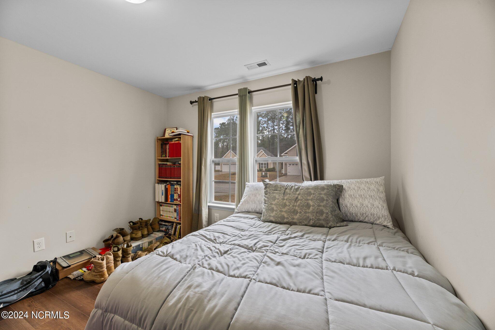 211 Lynden Lane Property Photo 16