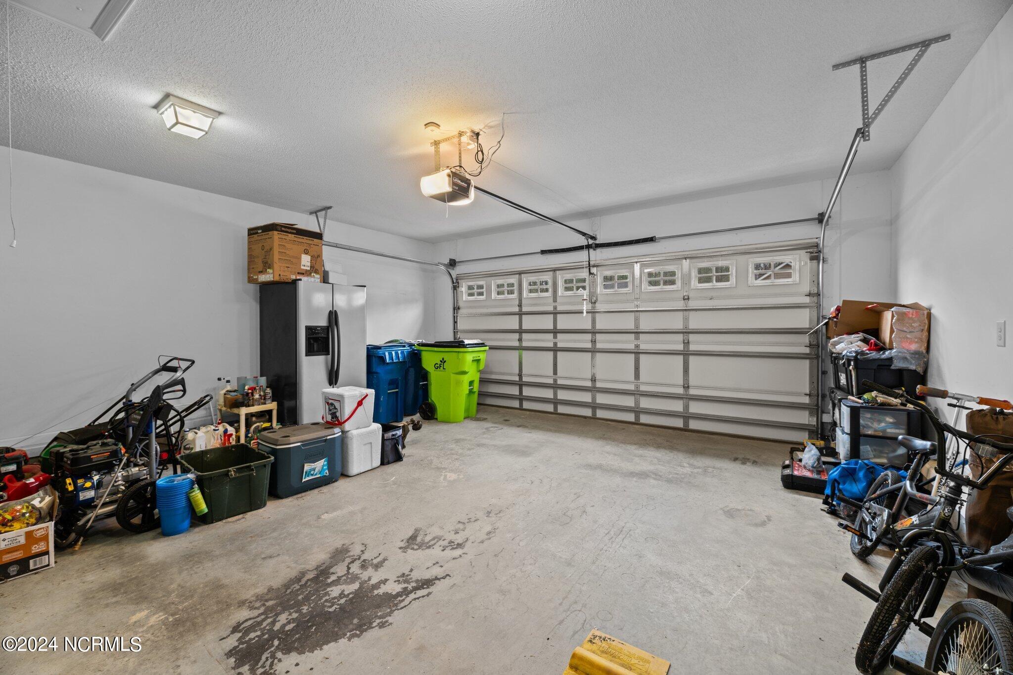 211 Lynden Lane Property Photo 30