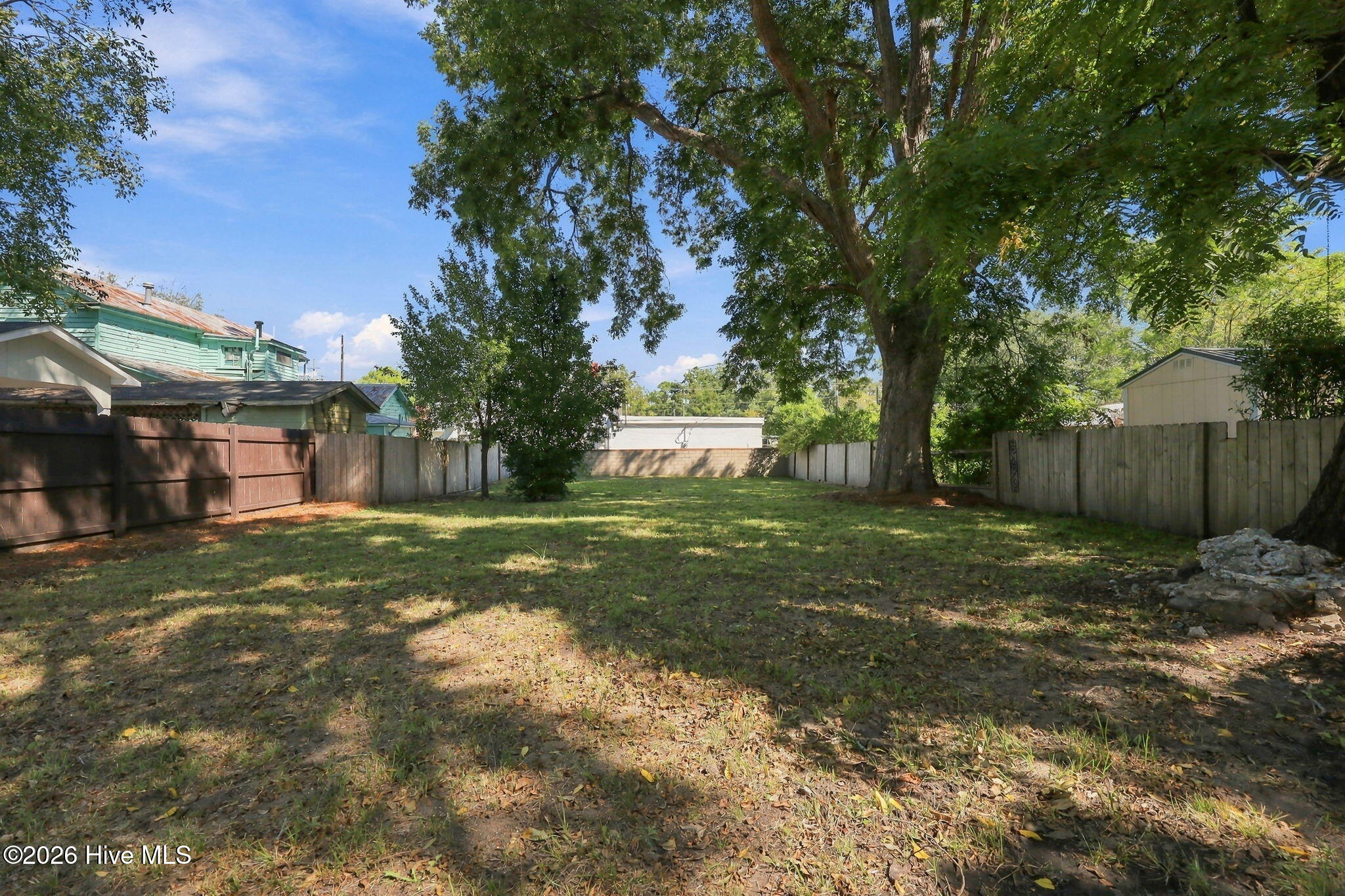 206 E 2nd Street Property Photo 10