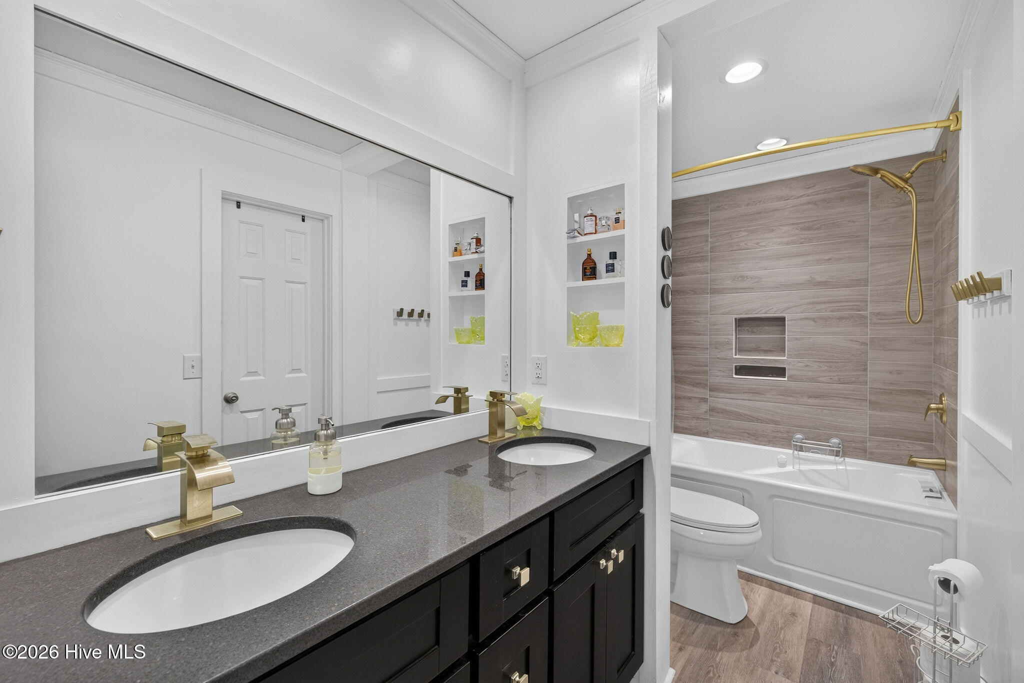 1608 Blue Tick Court Property Photo 18