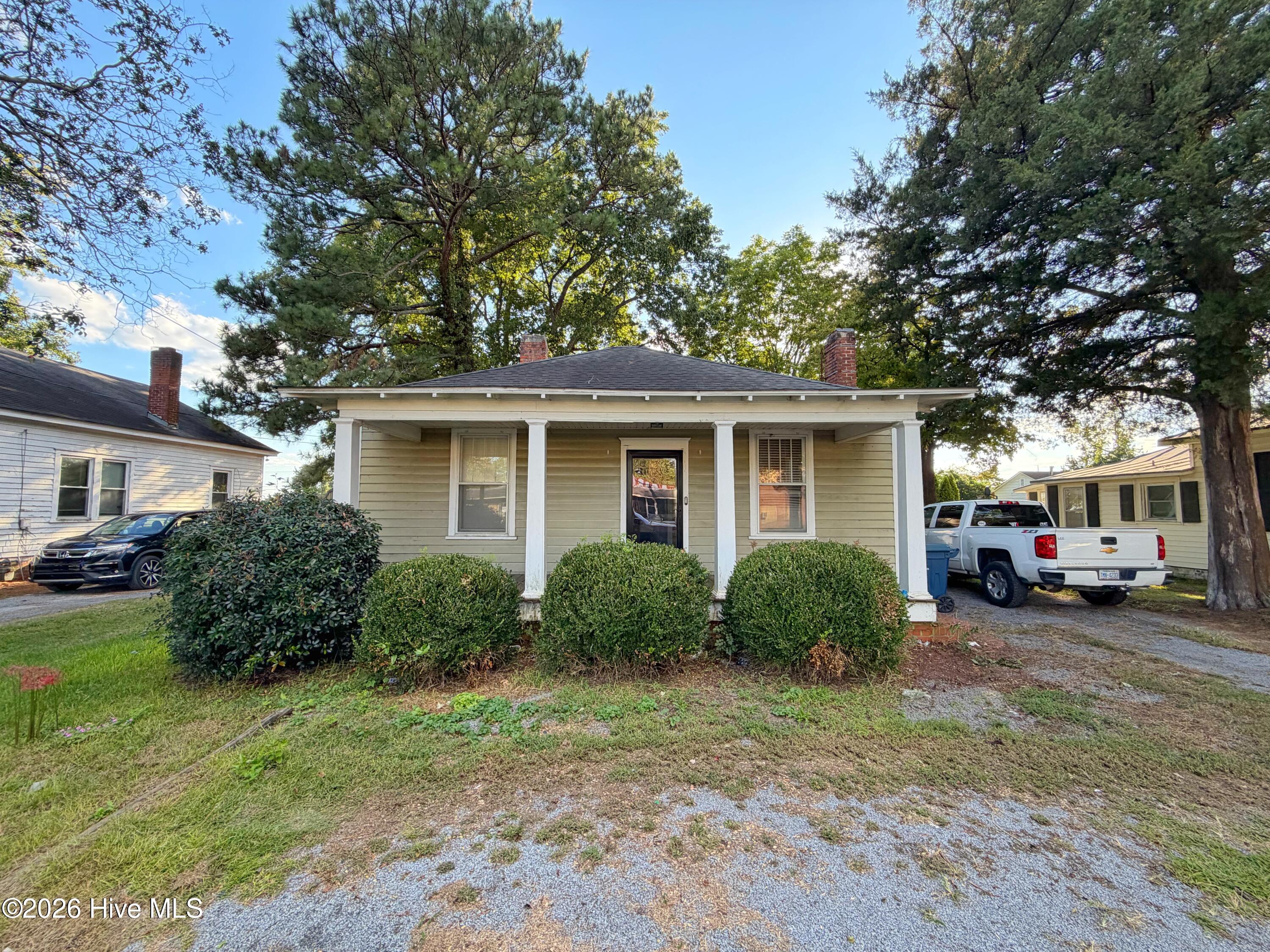 1103 W 5th Street Property Photo 2