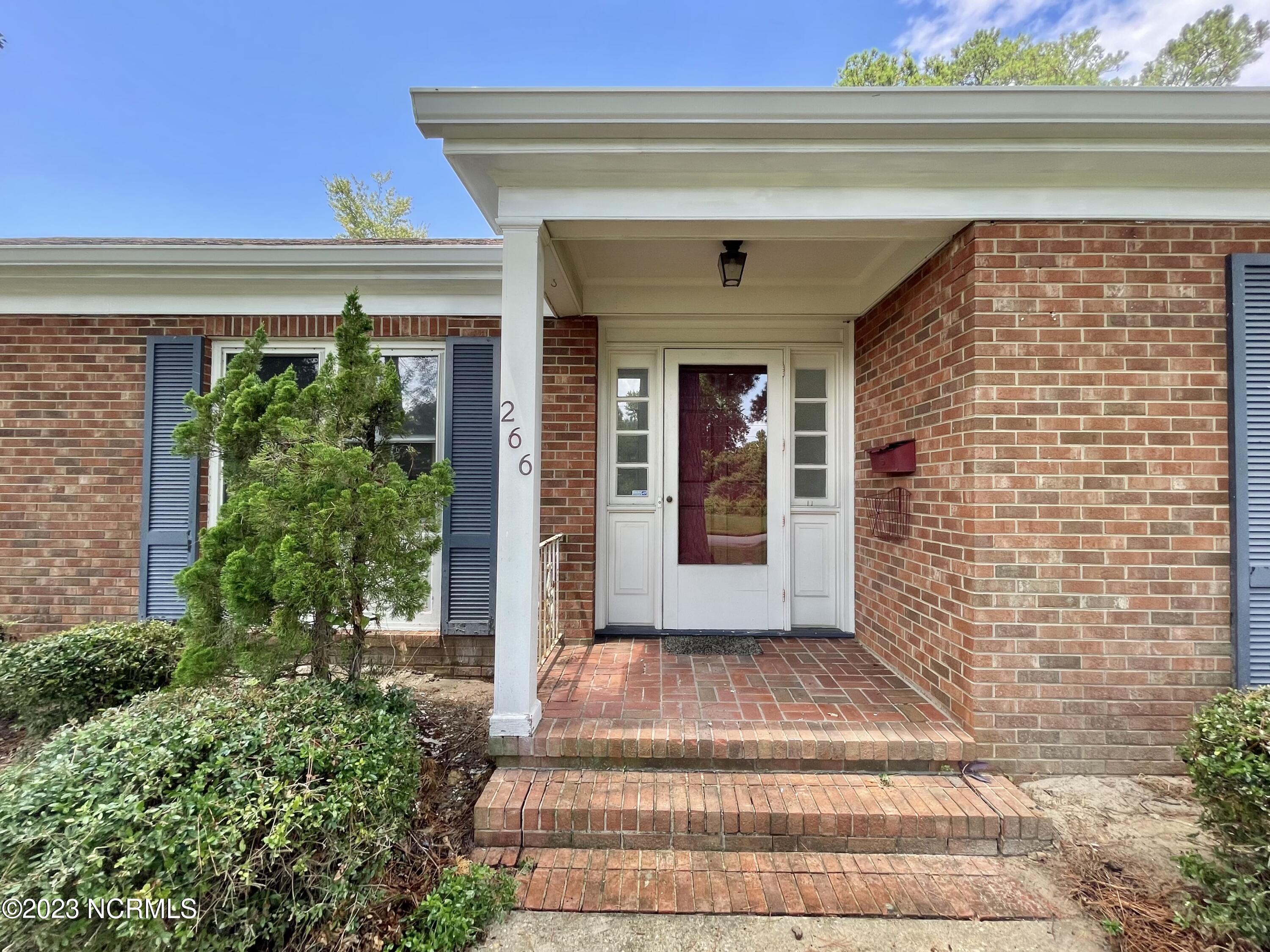266 W Frink Street Property Photo 3