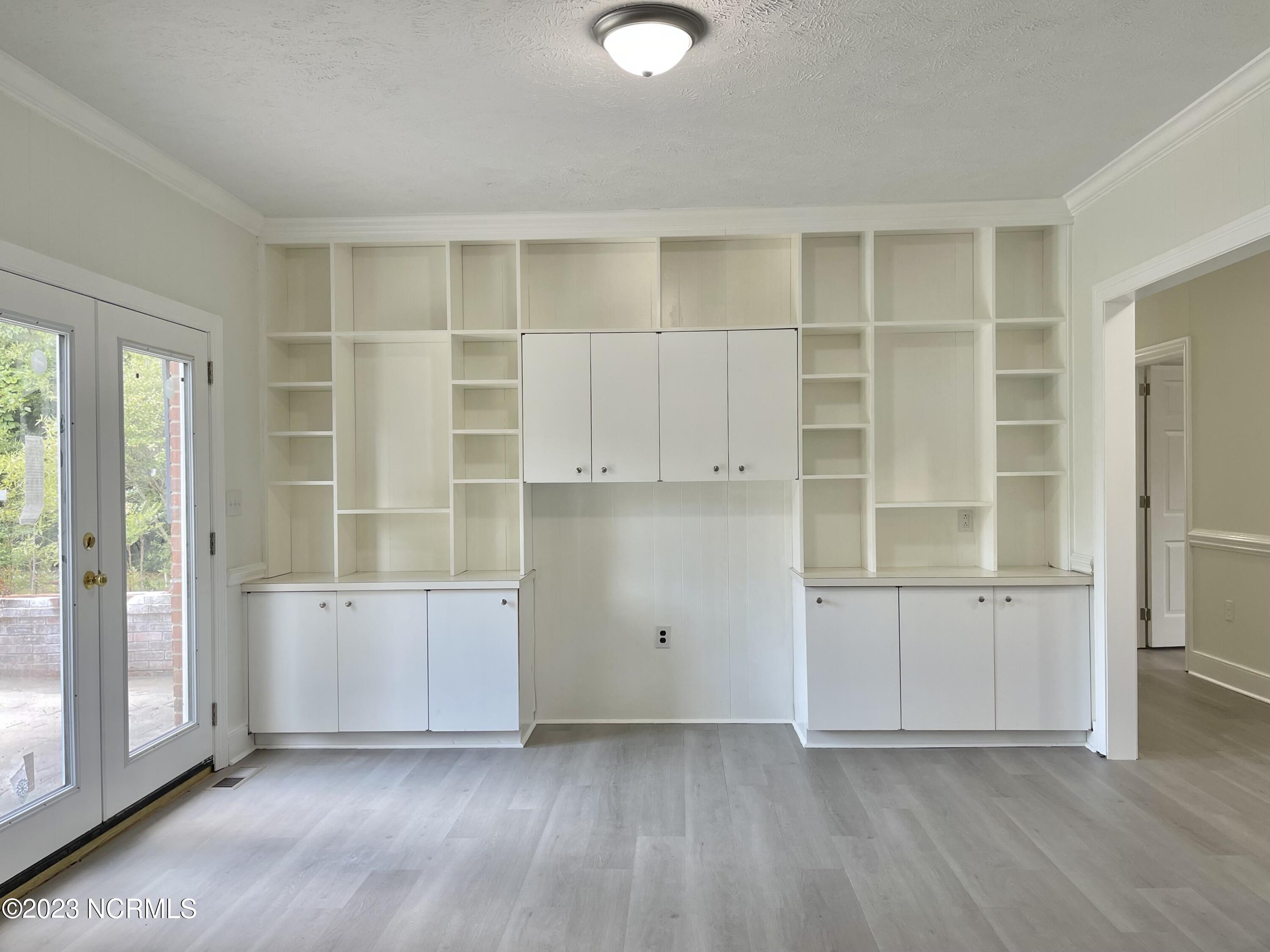 266 W Frink Street Property Photo 7