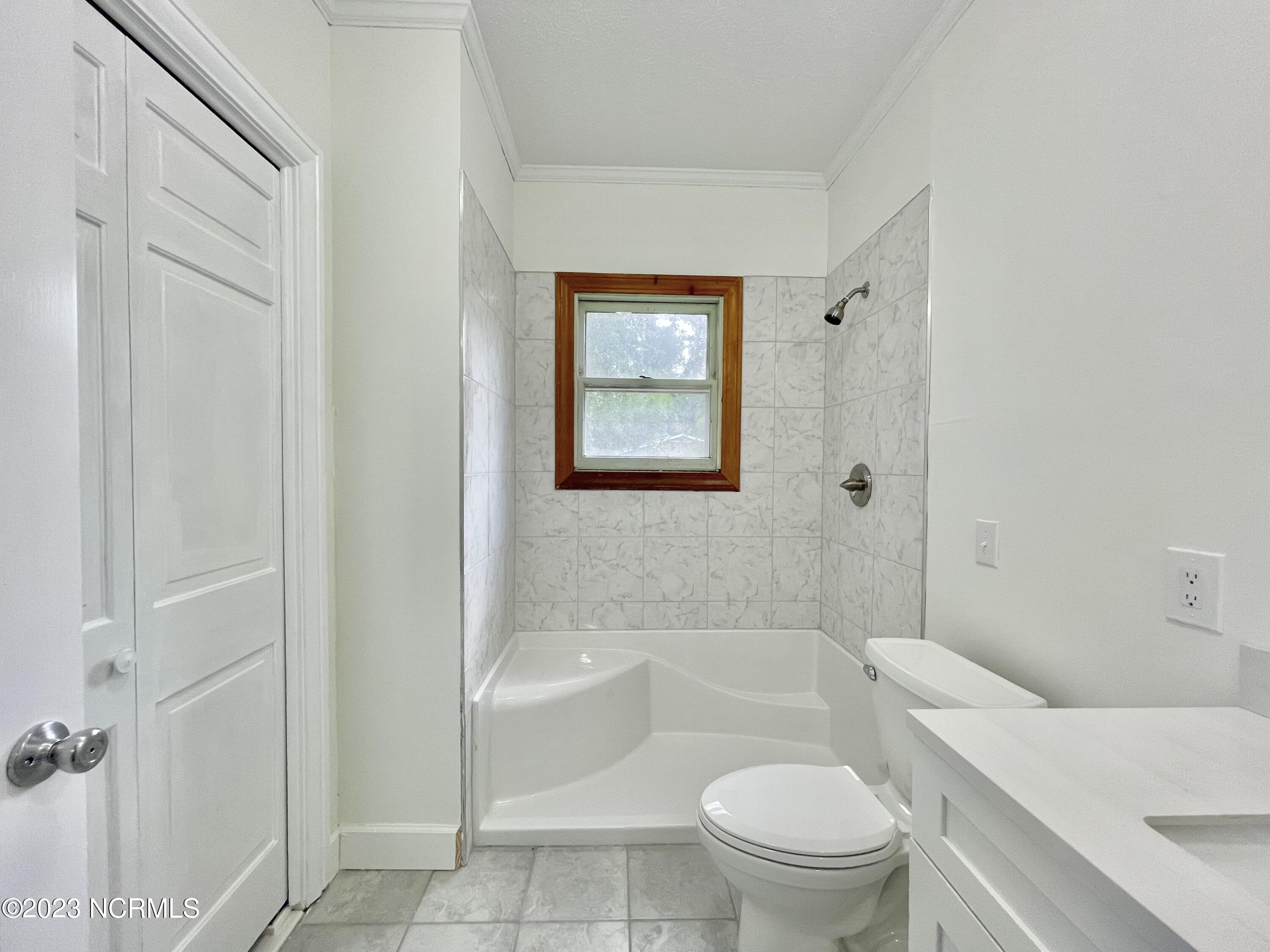 266 W Frink Street Property Photo 11