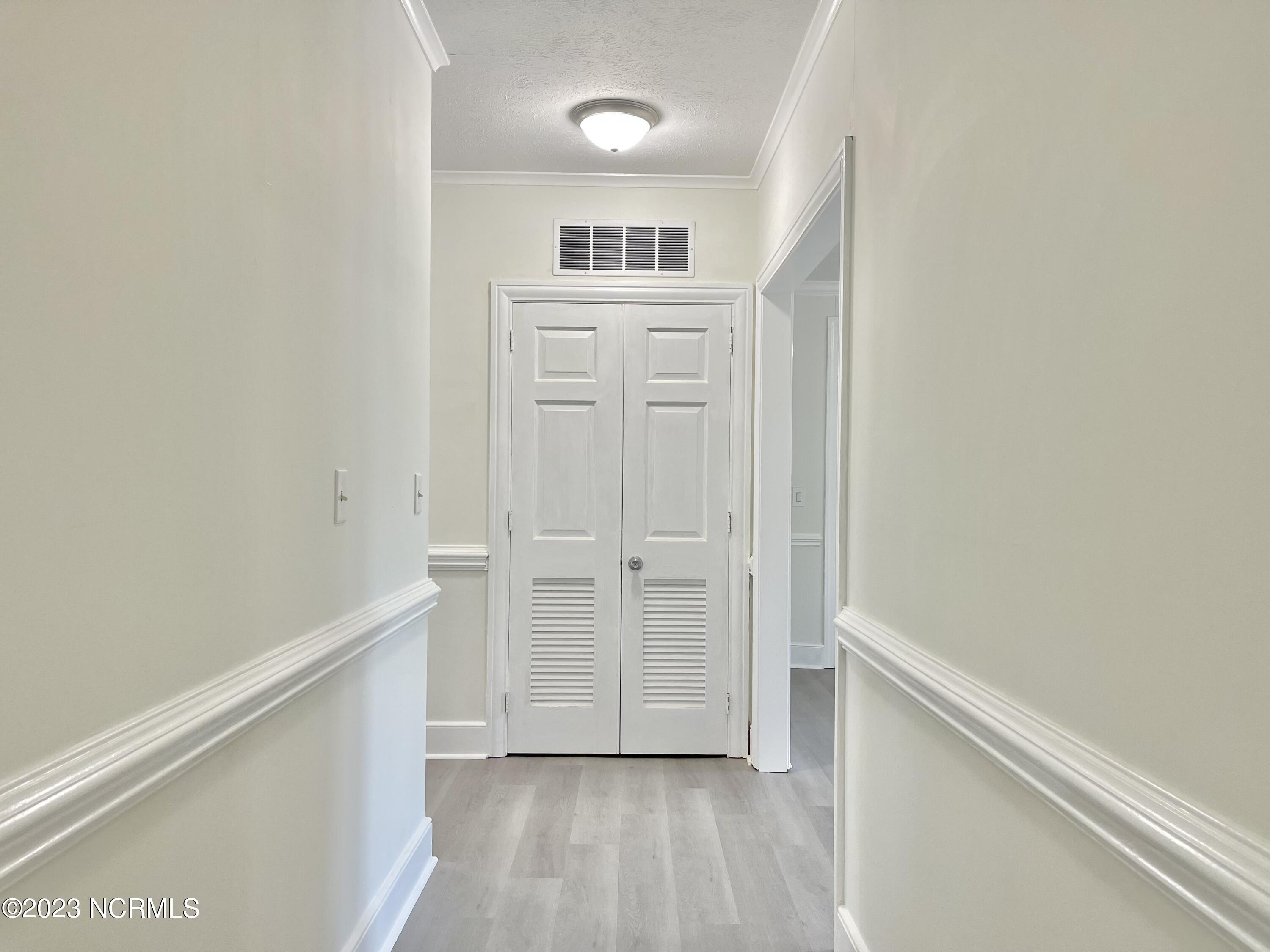 266 W Frink Street Property Photo 17