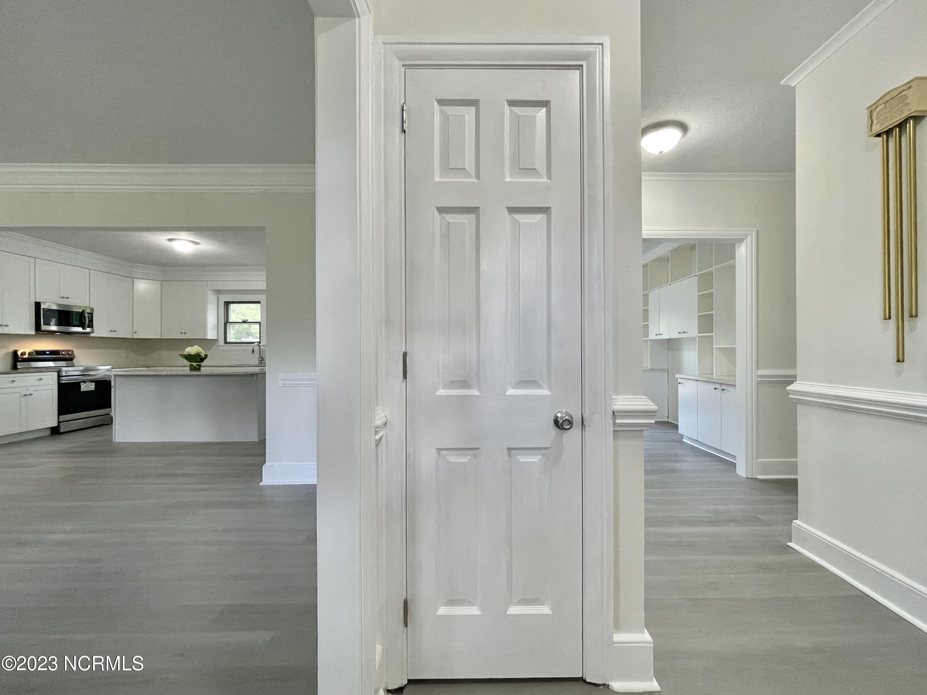 266 W Frink Street Property Photo 18