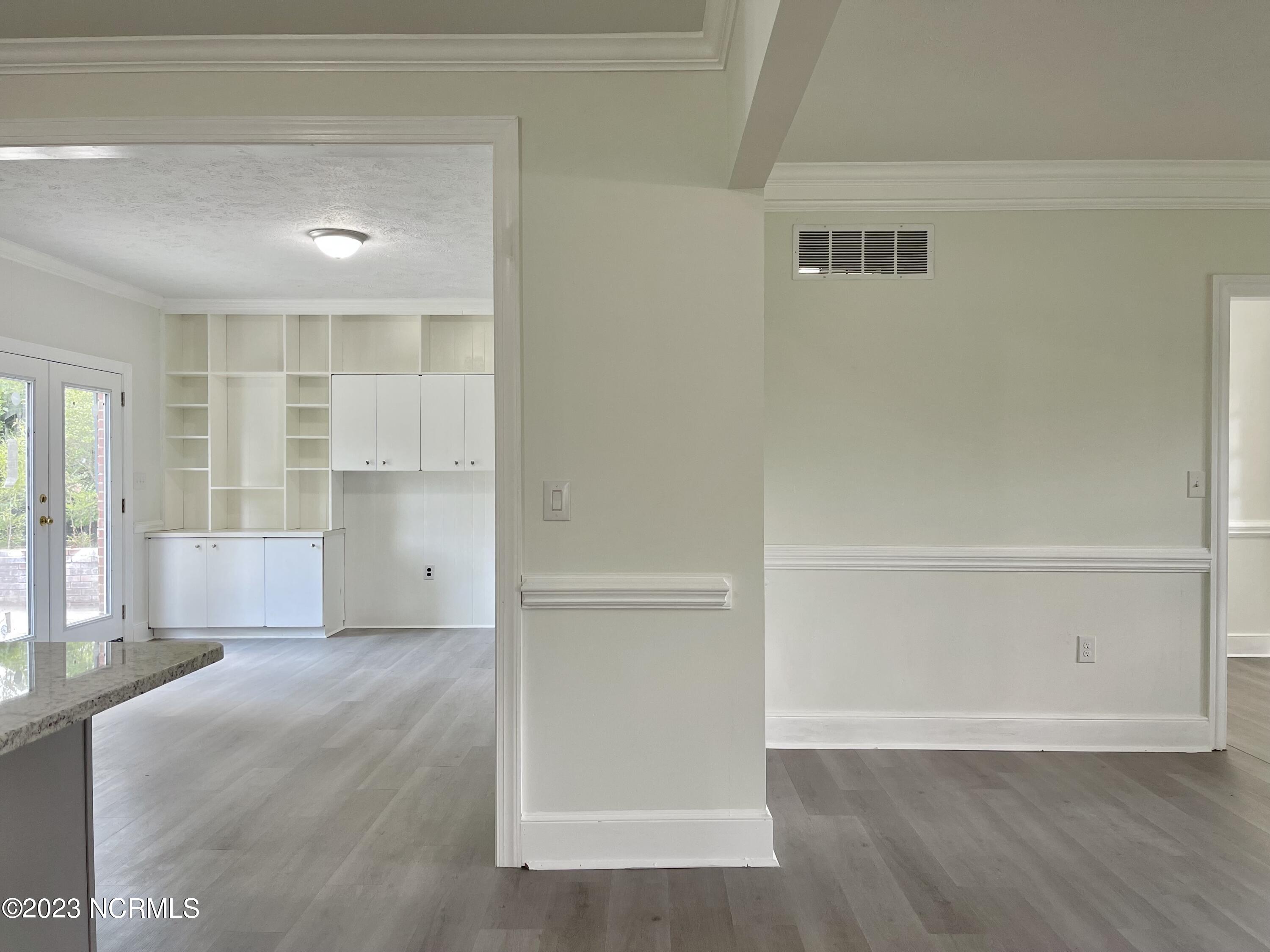 266 W Frink Street Property Photo 51