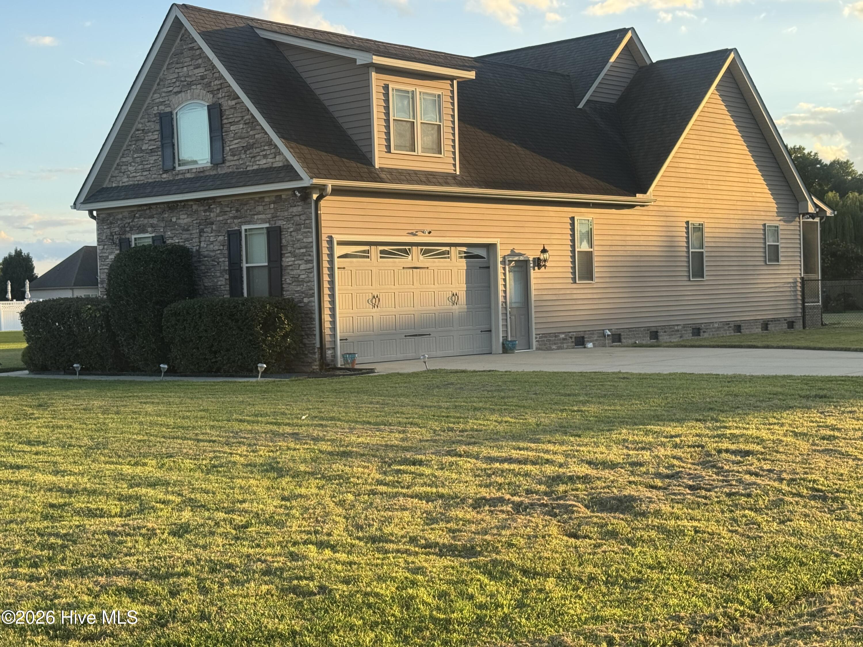 205 Glenn Laurel Drive Property Photo 4