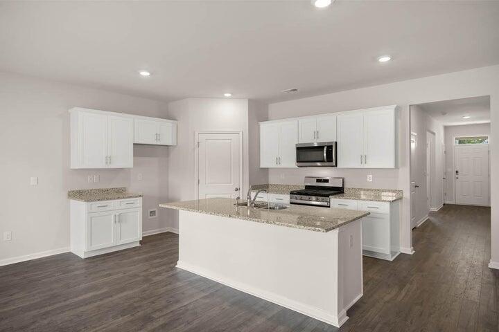 425 Prospector Court Property Photo 3
