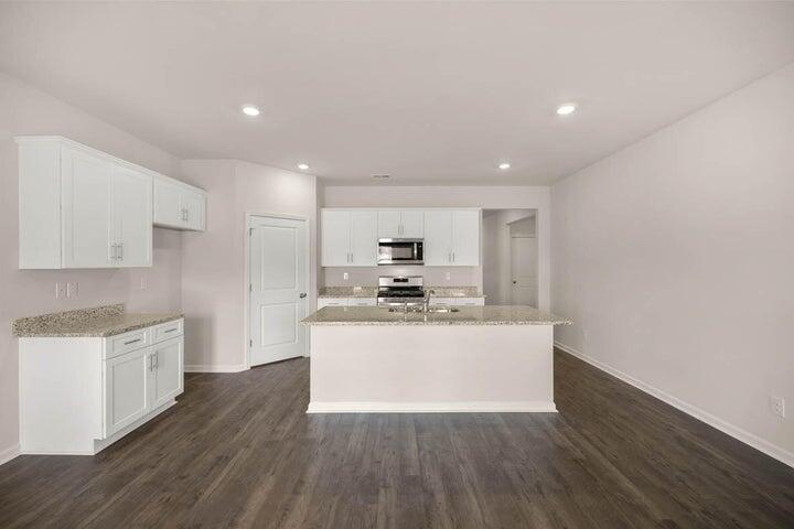 425 Prospector Court Property Photo 5