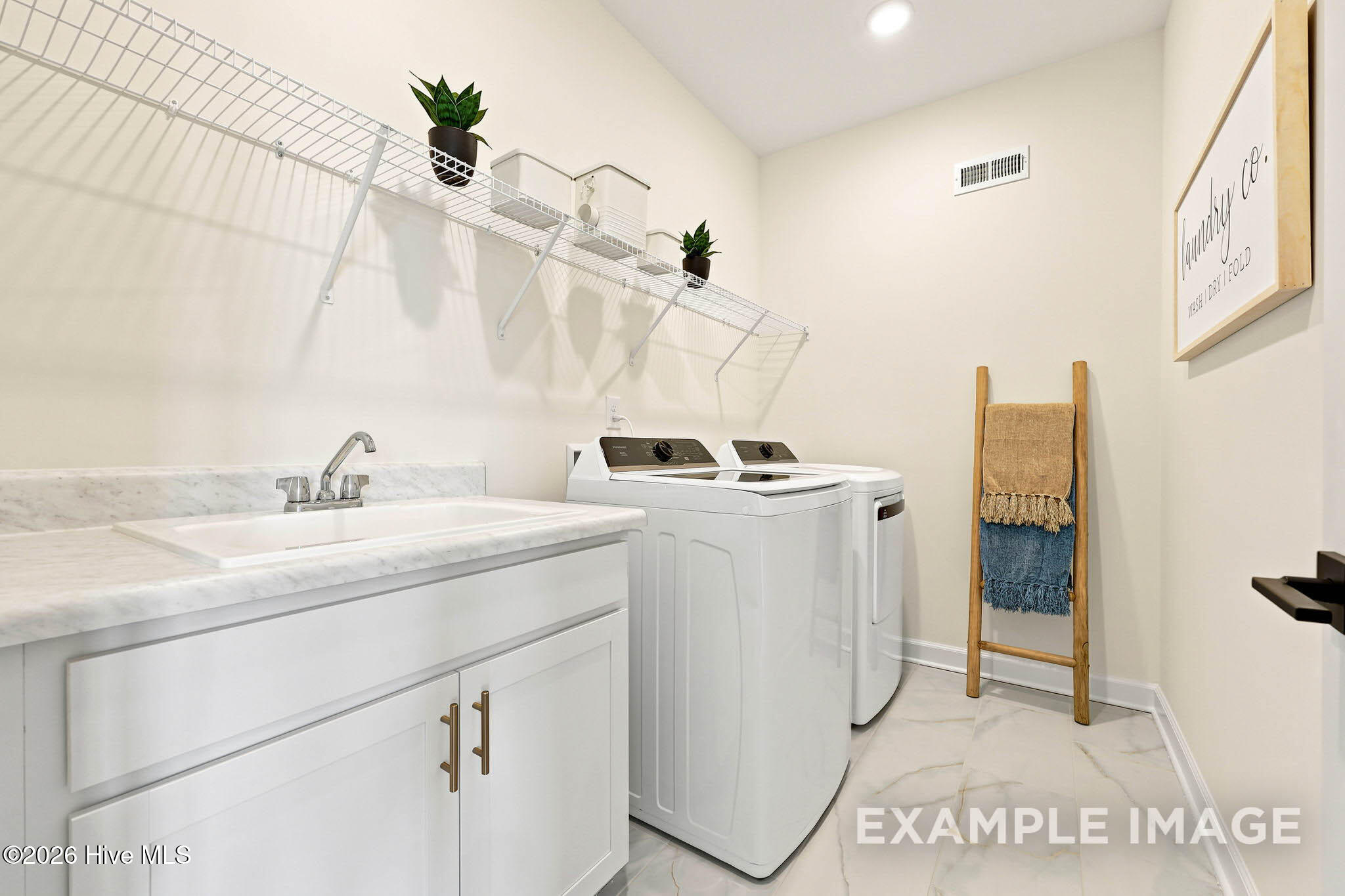 563 Whinfield Place Property Photo 22