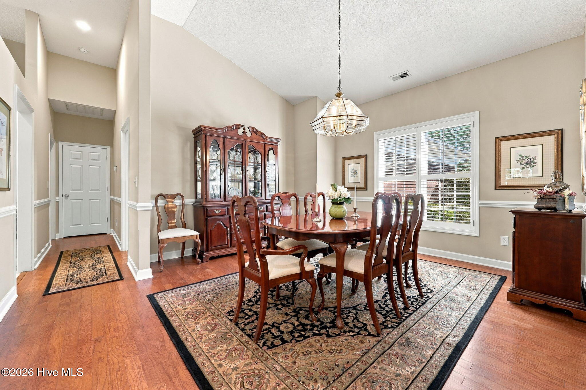 6 Wisteria Way Property Photo 8