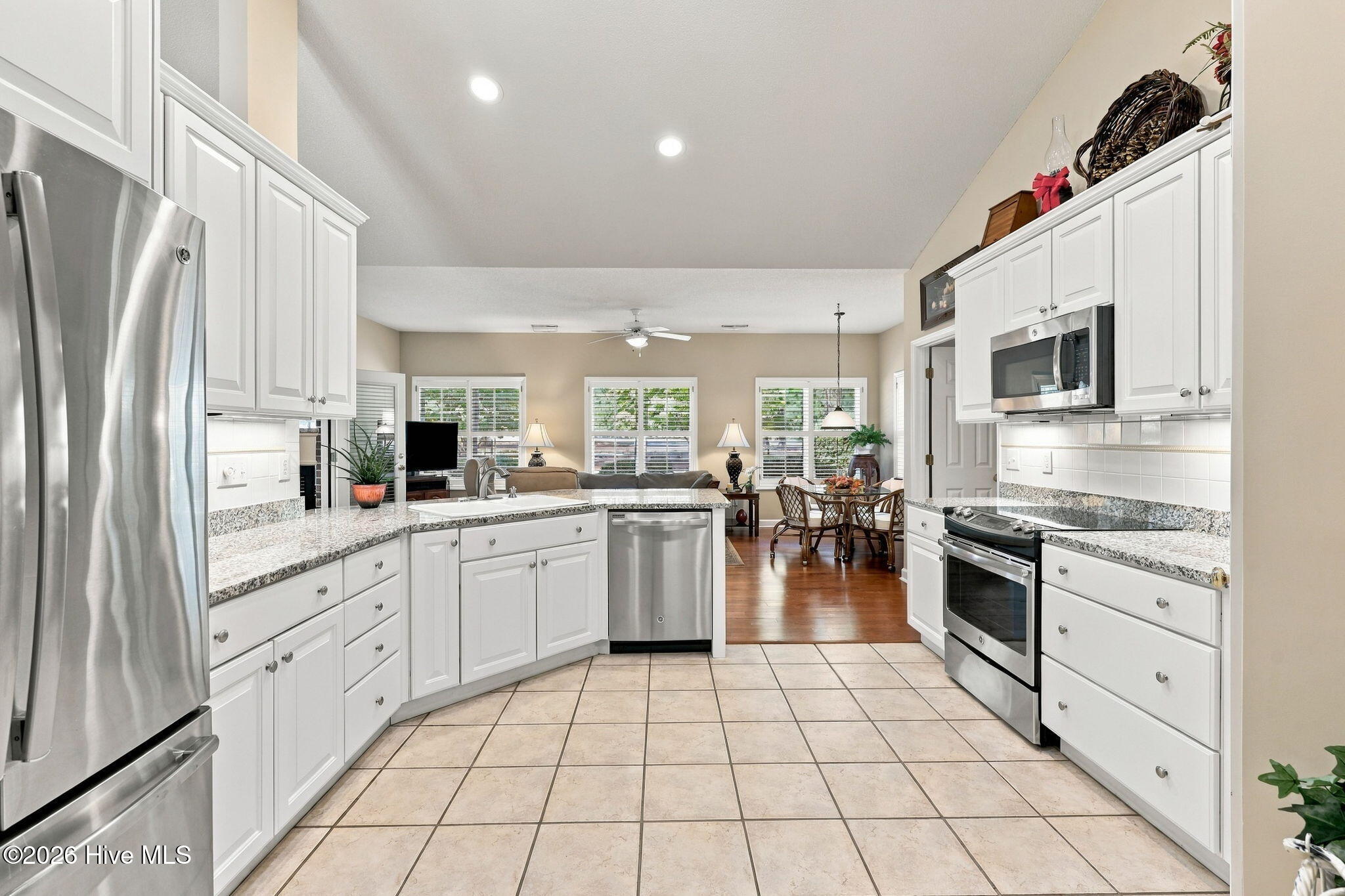 6 Wisteria Way Property Photo 16