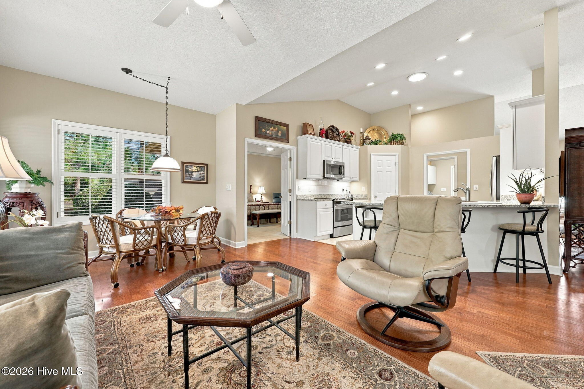 6 Wisteria Way Property Photo 18