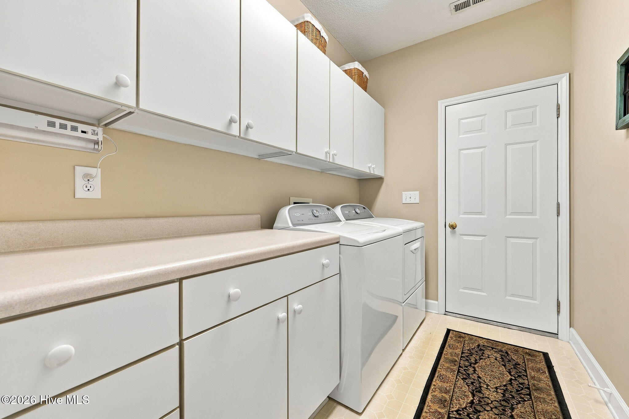6 Wisteria Way Property Photo 31