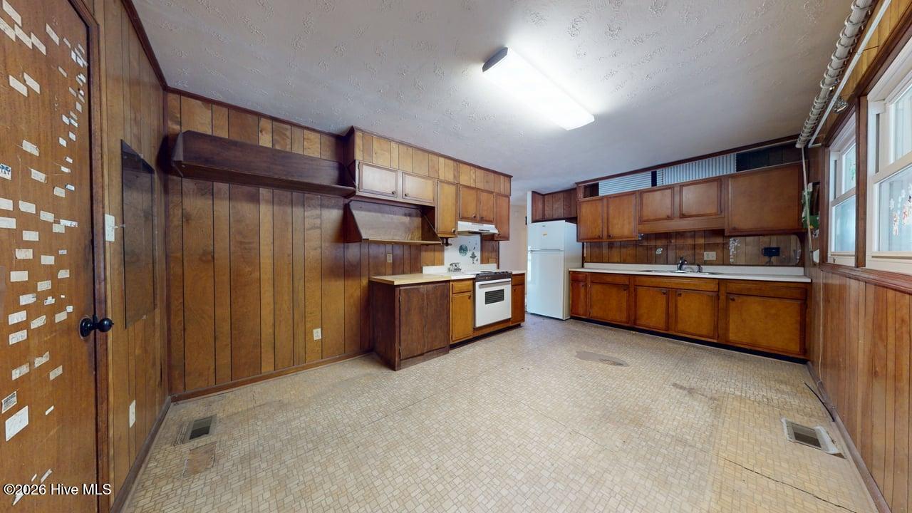 30 Berkshire Drive Property Photo 7