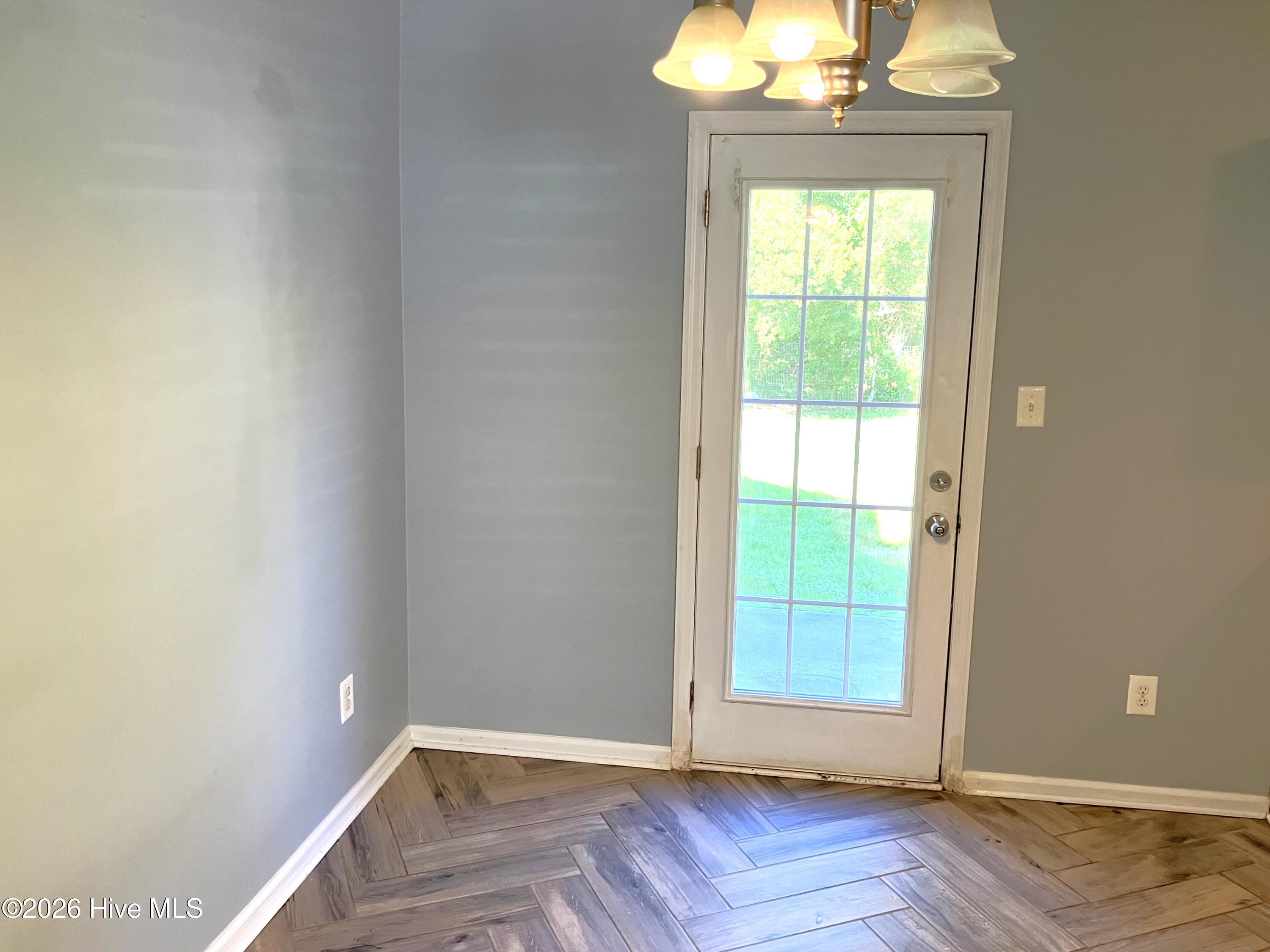 249 Bishop Drive Property Photo 5