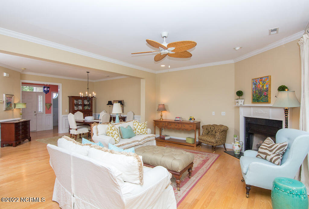 4925 Whitner Drive Property Photo 4