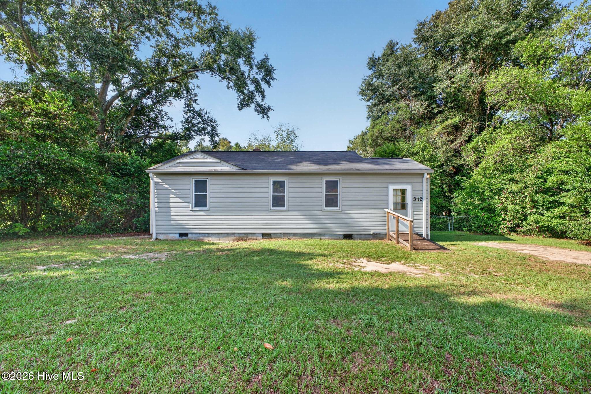 312 1st Street Property Photo 1