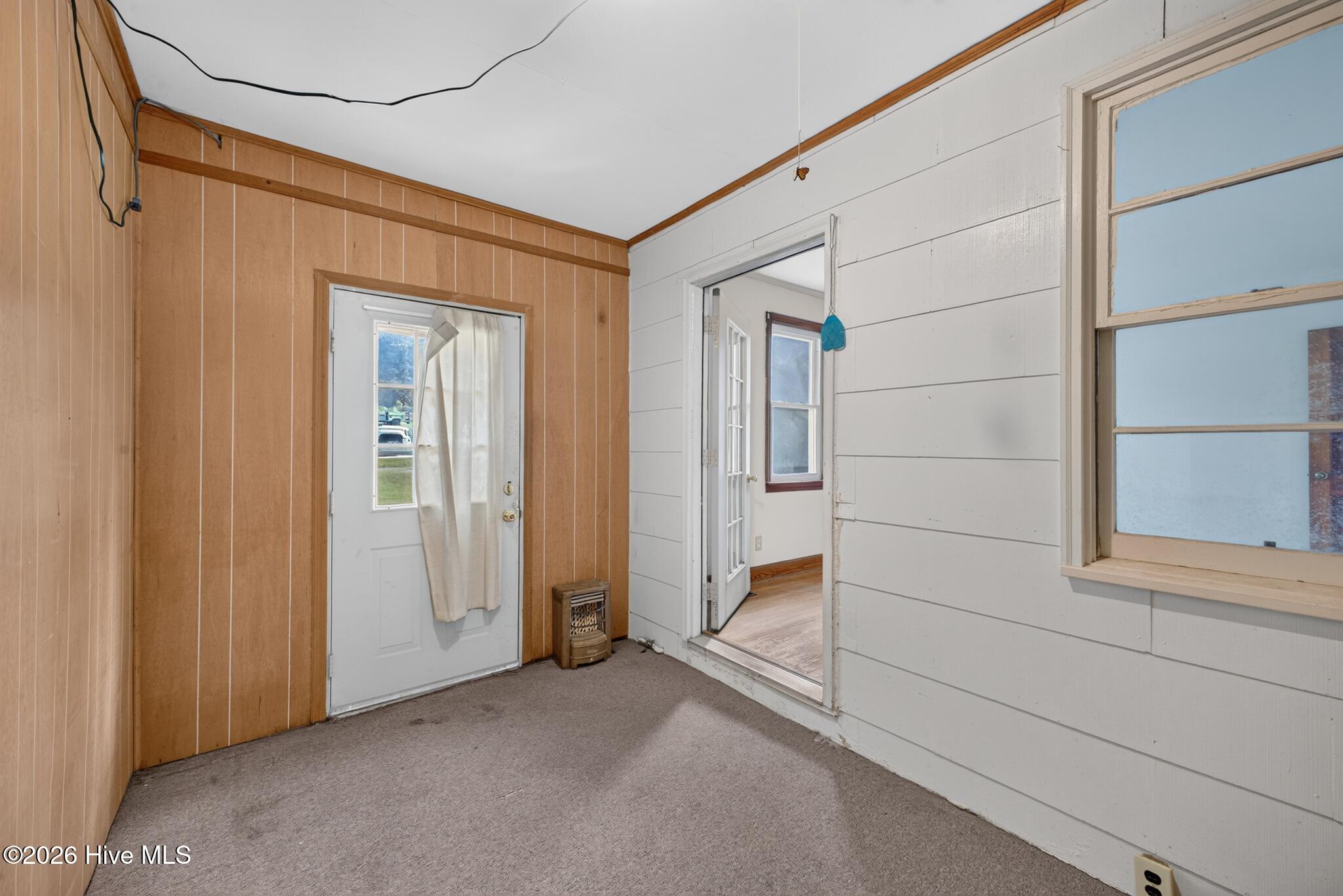 312 1st Street Property Photo 4