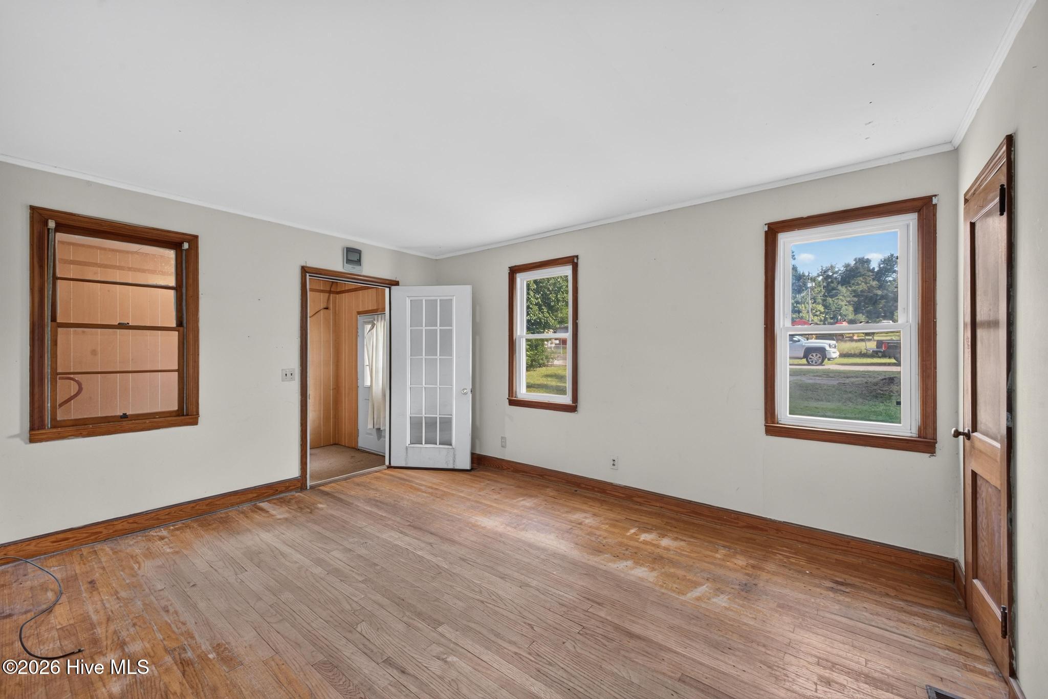 312 1st Street Property Photo 6