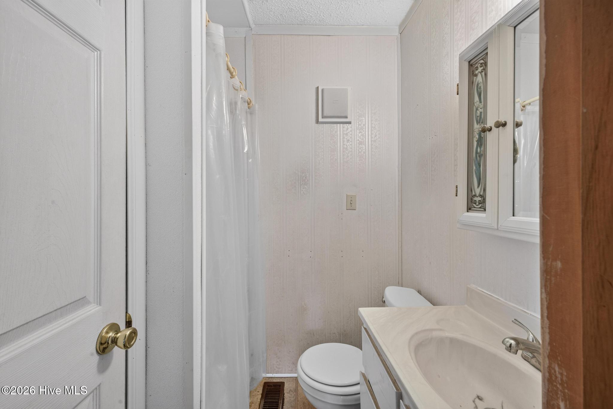 312 1st Street Property Photo 8