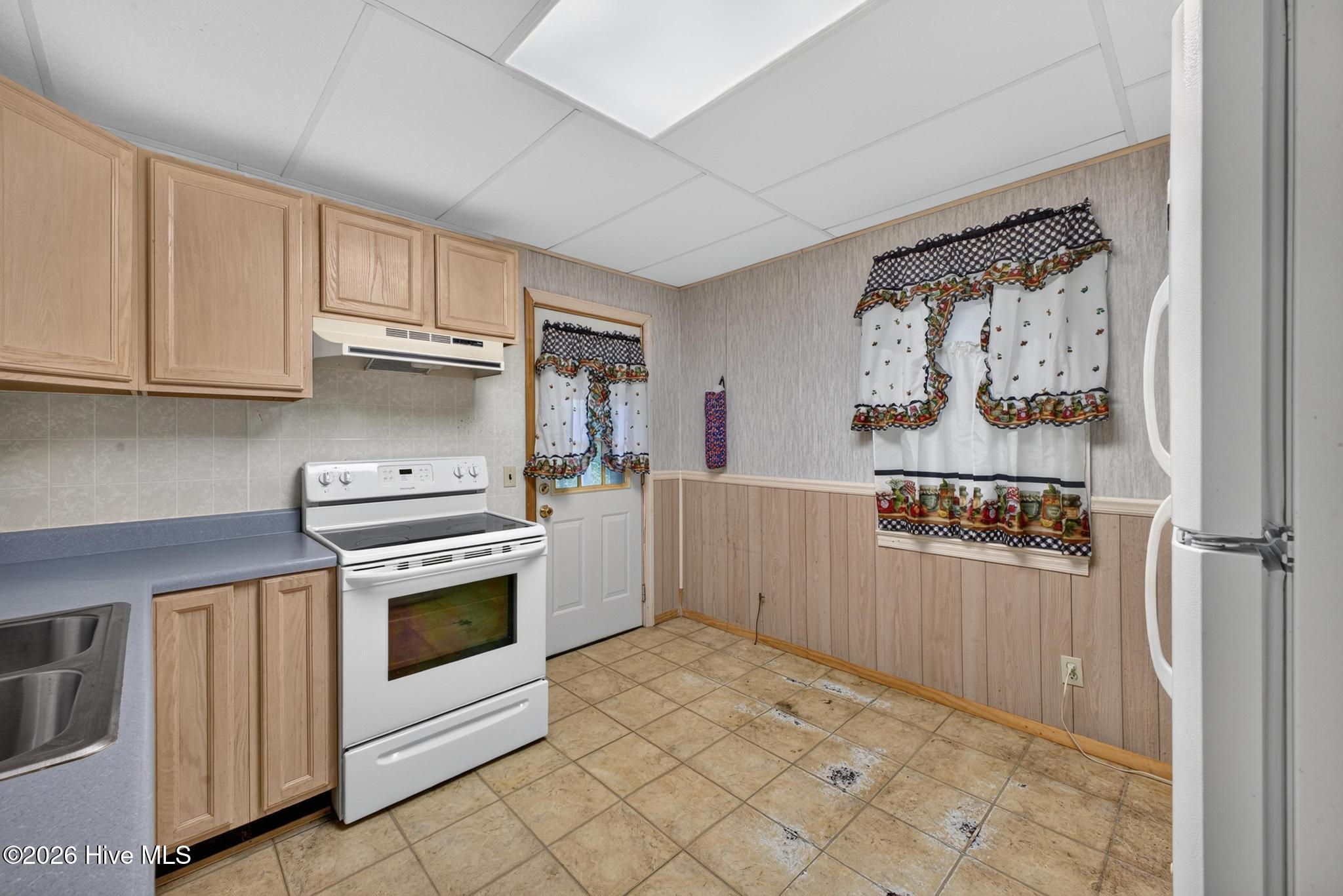 312 1st Street Property Photo 9