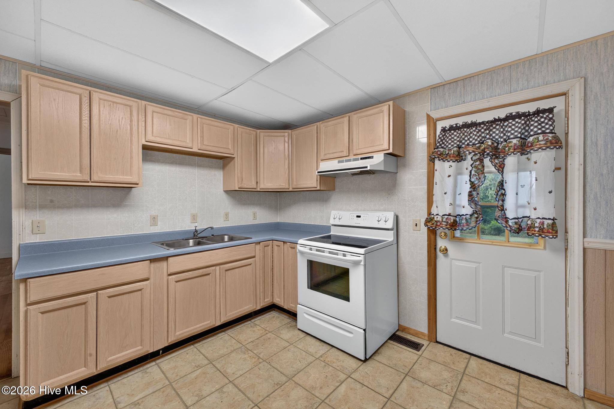 312 1st Street Property Photo 11