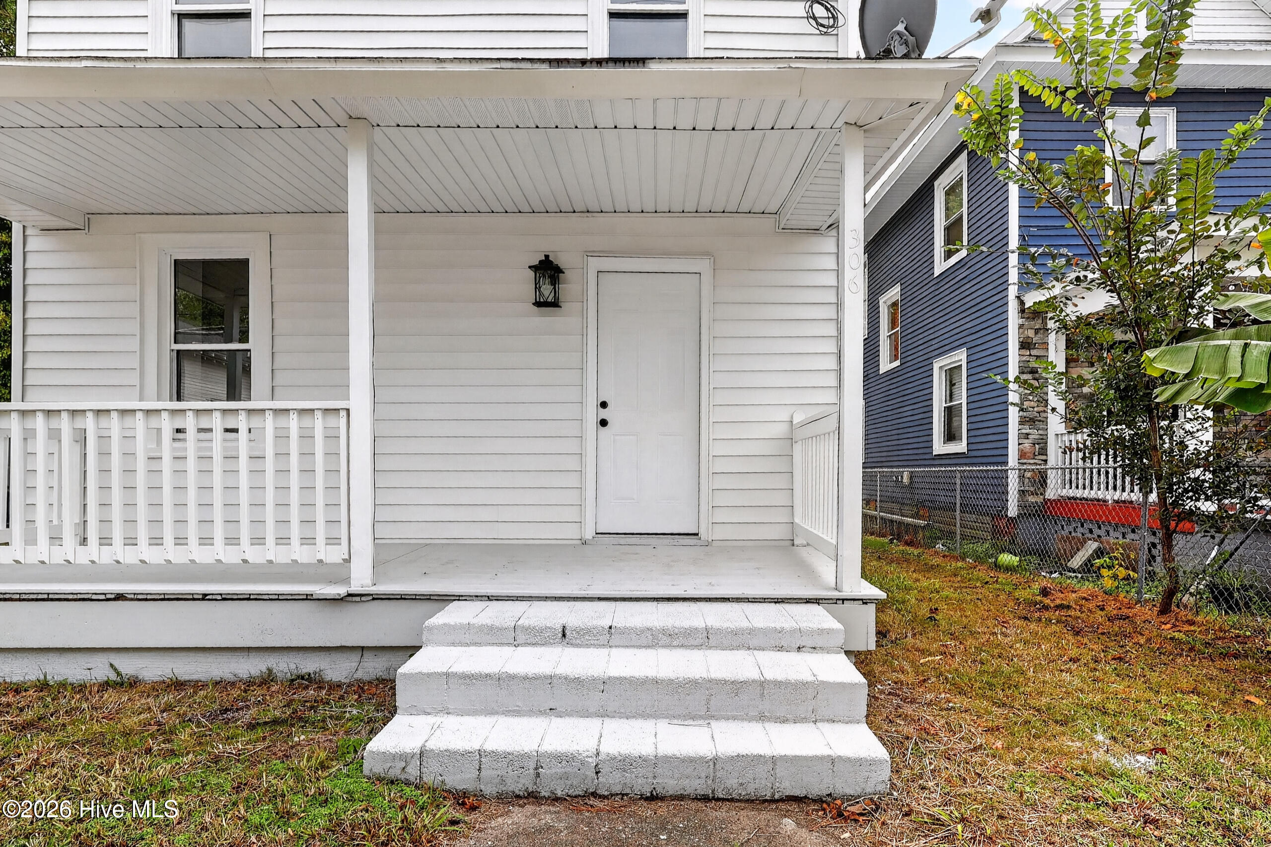 306 S Dyer Street Property Photo 4